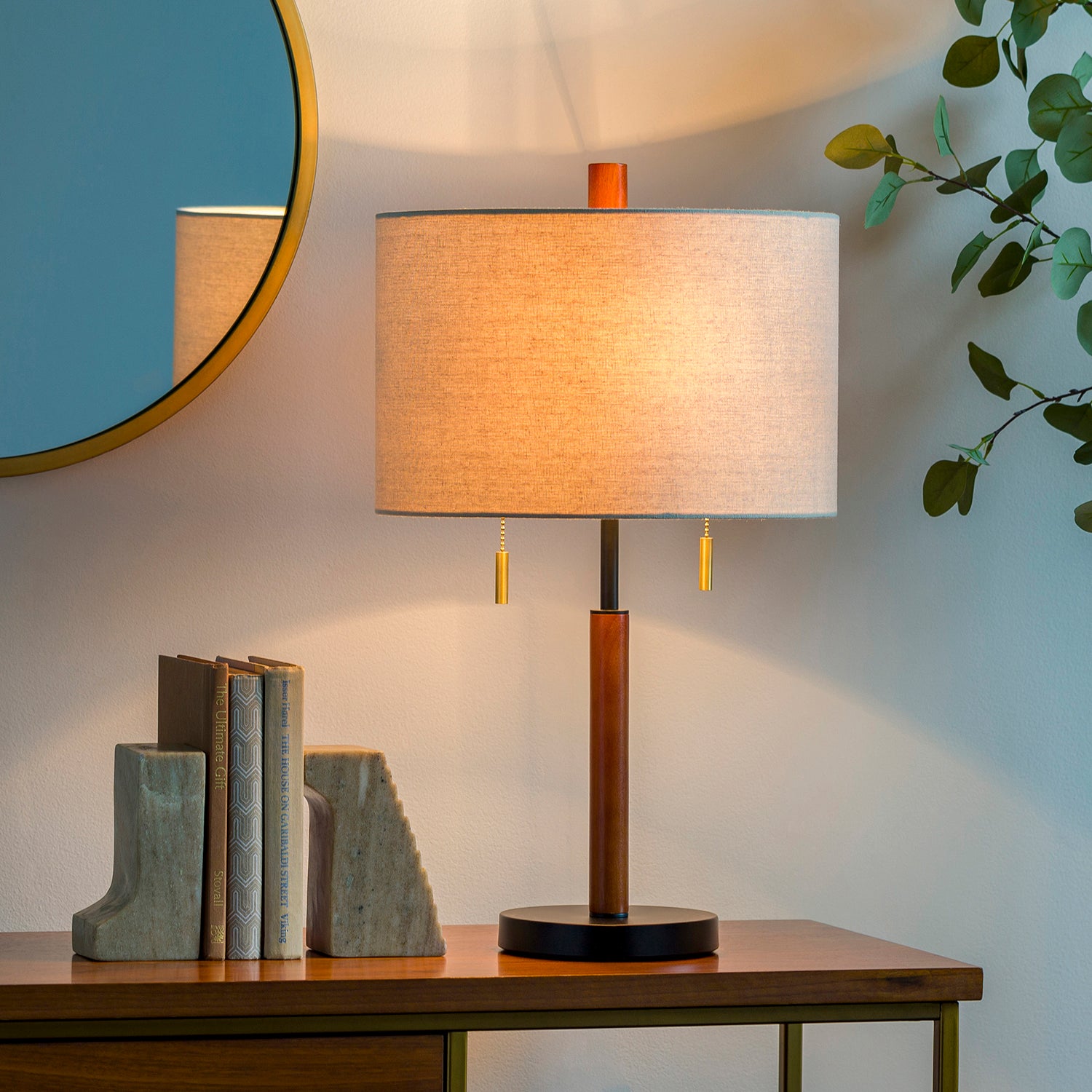 Dame Table Lamp