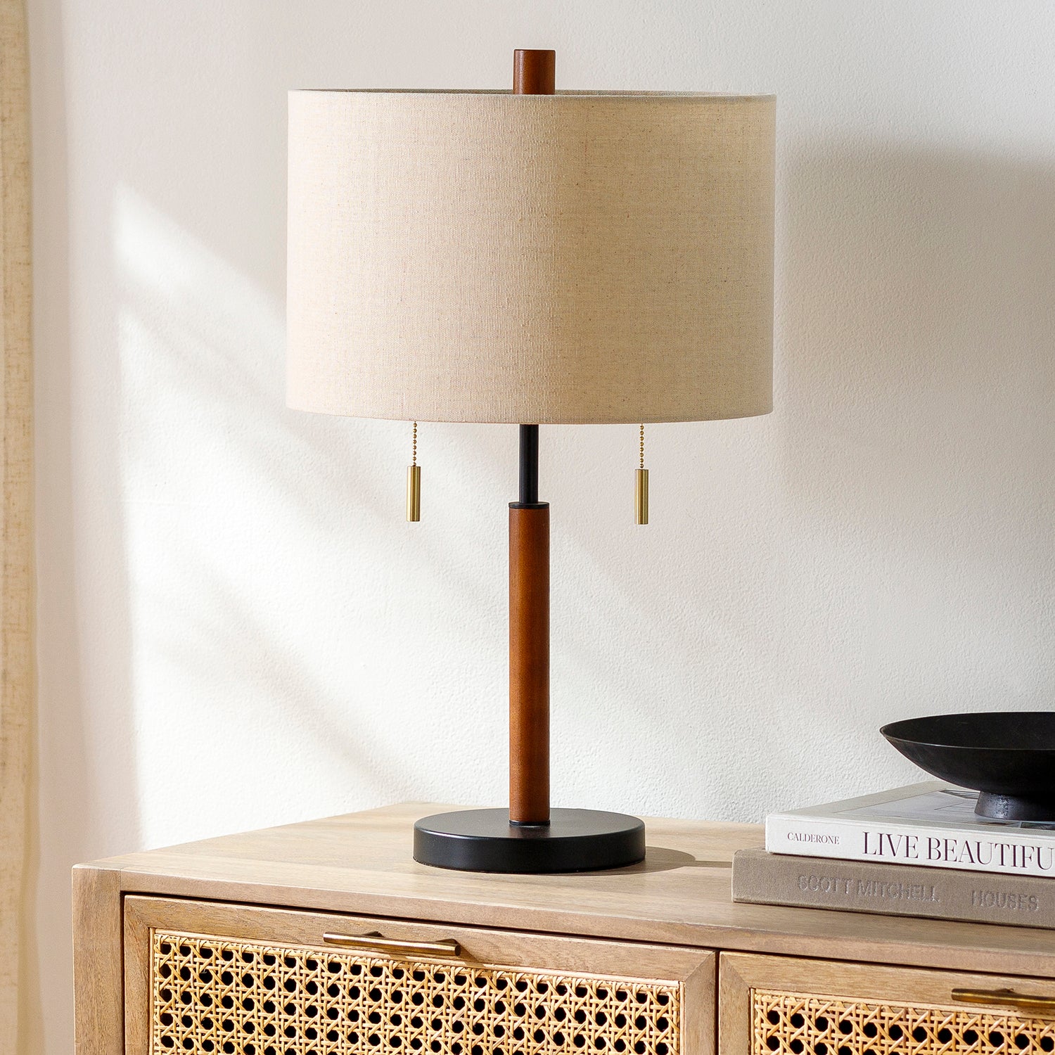 Dame Table Lamp