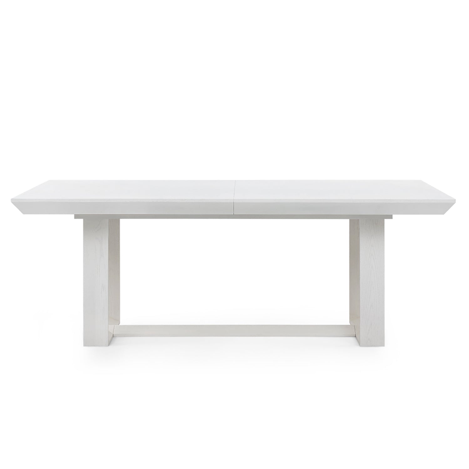 Villa and House Finn Dining Table