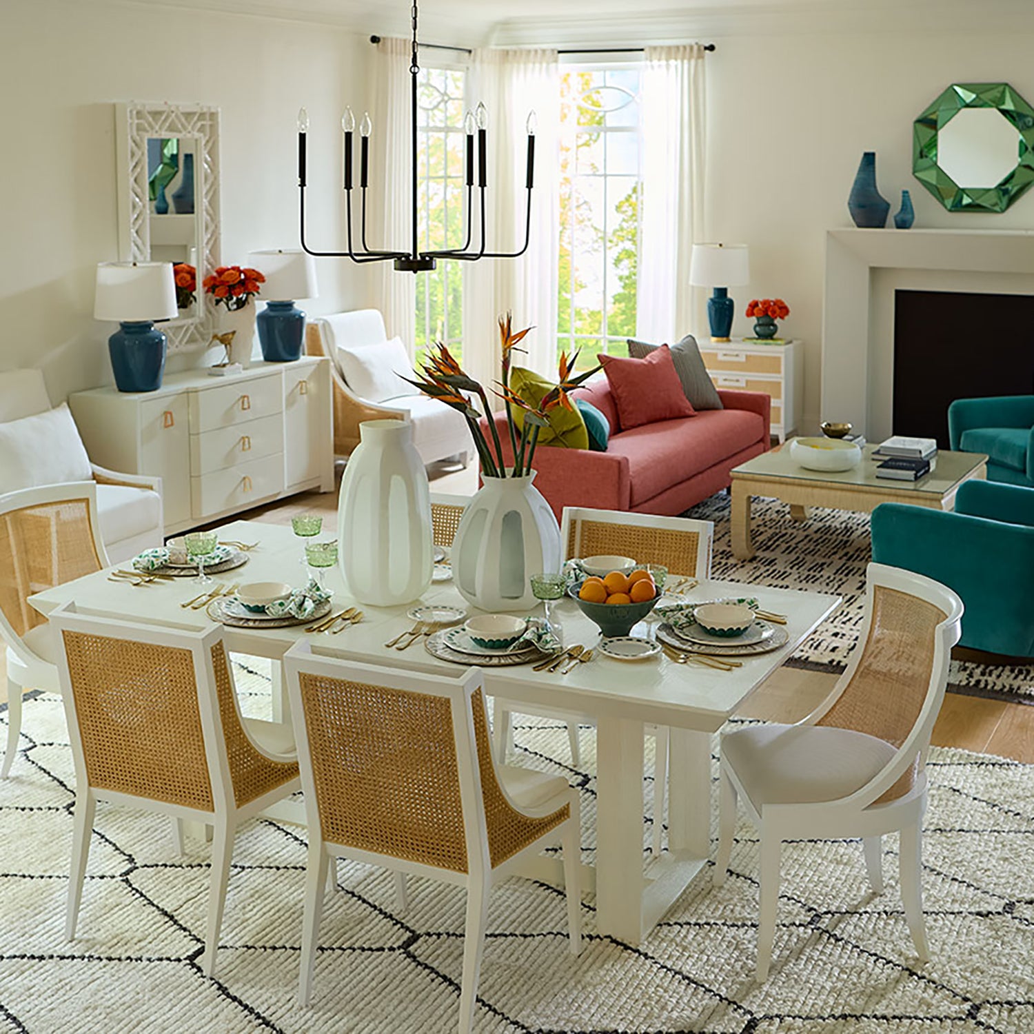 Villa and House Finn Dining Table