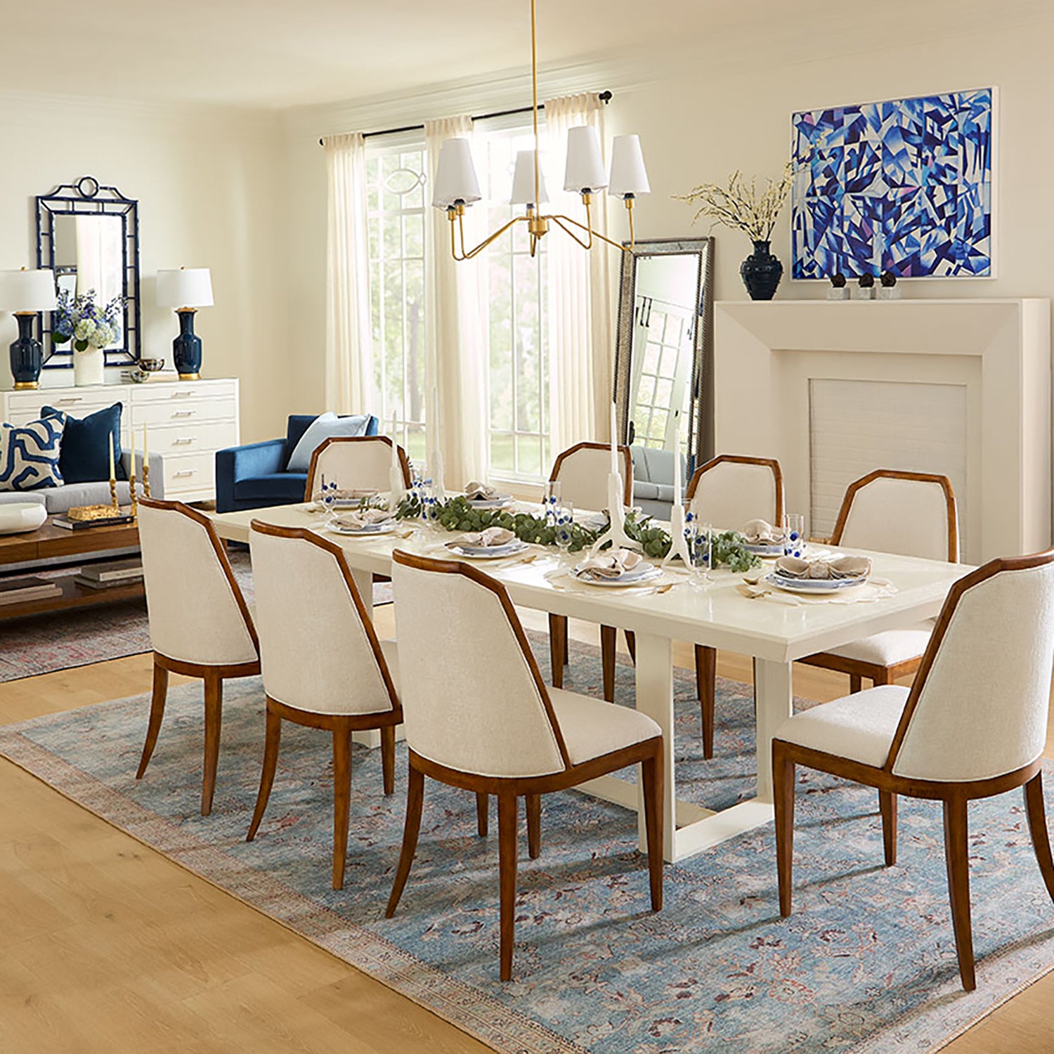 Villa and House Finn Dining Table