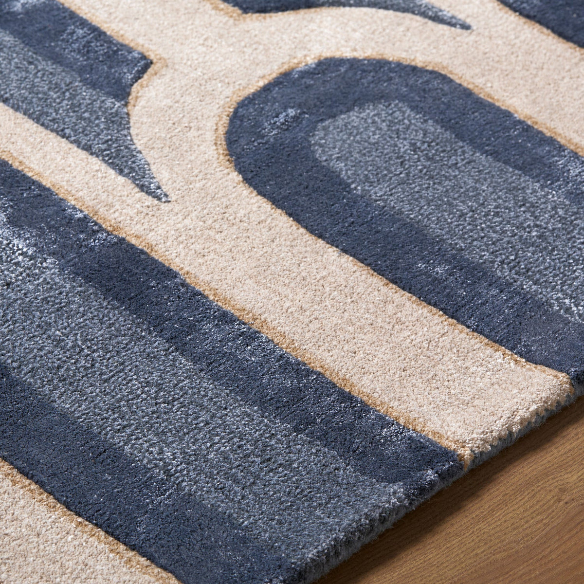 Surya Fuji FJJ-2301 Hand Tufted Rug