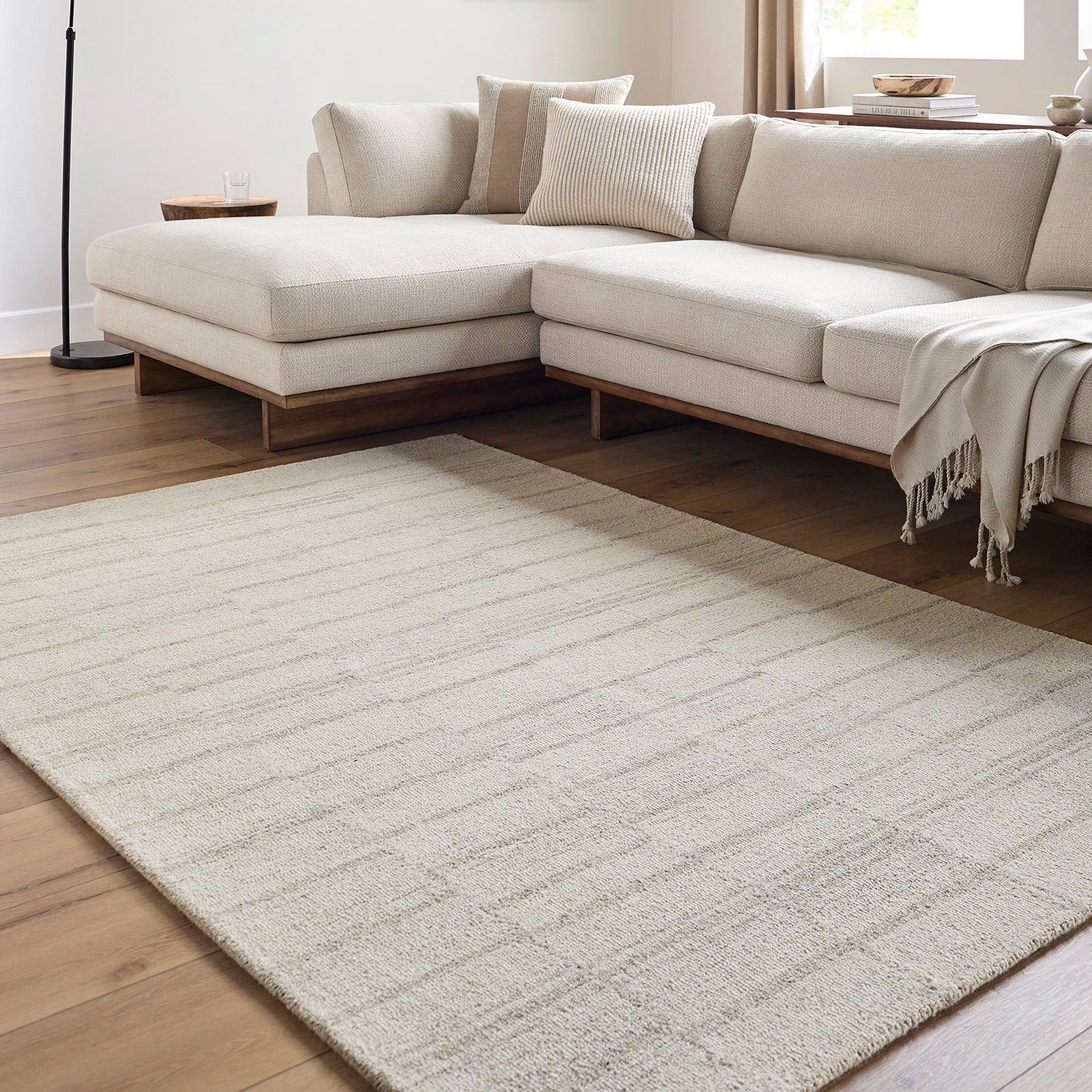 Livabliss Granada Grid Hand Tufted Rug