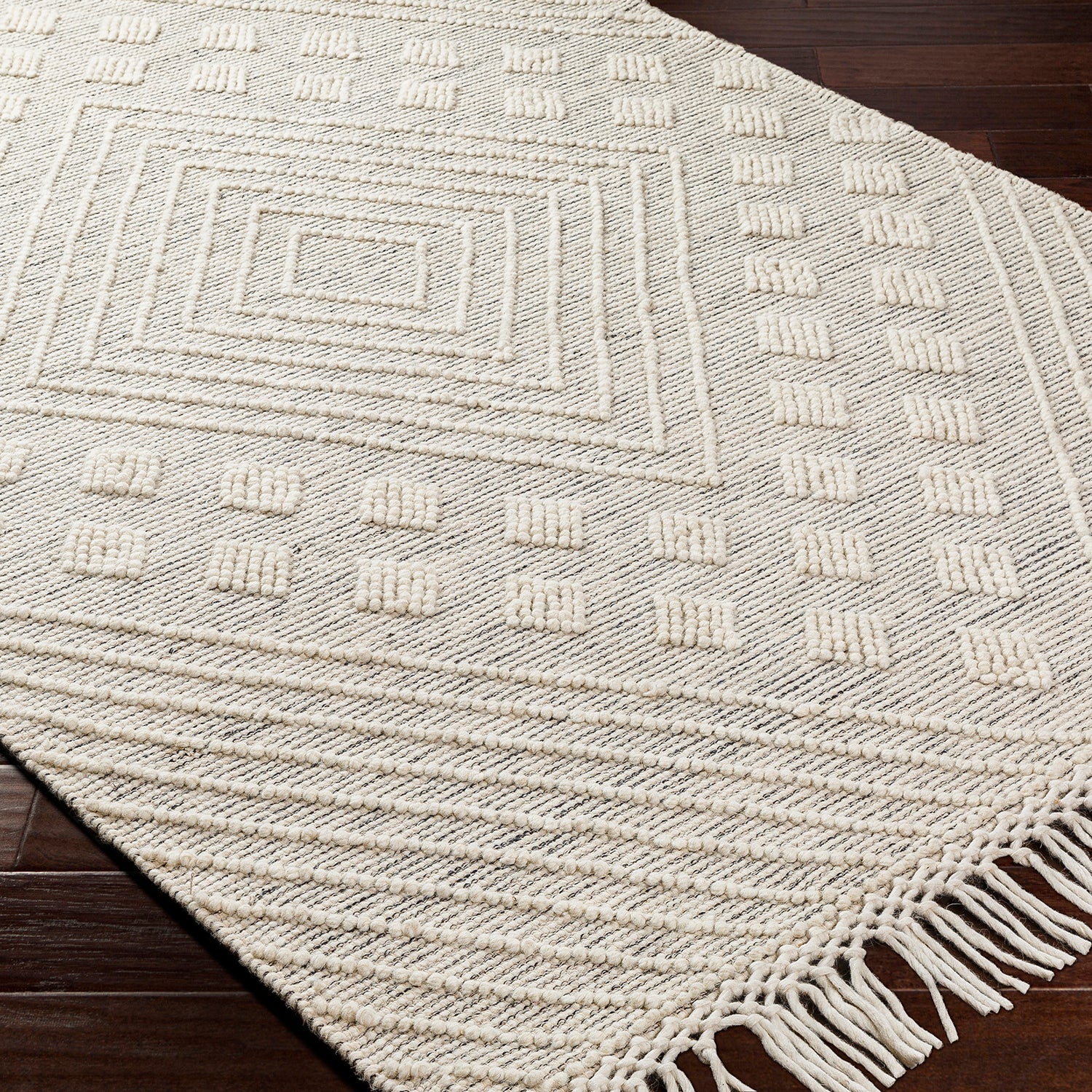Livabliss Hemingway Diamond Hand Woven Rug