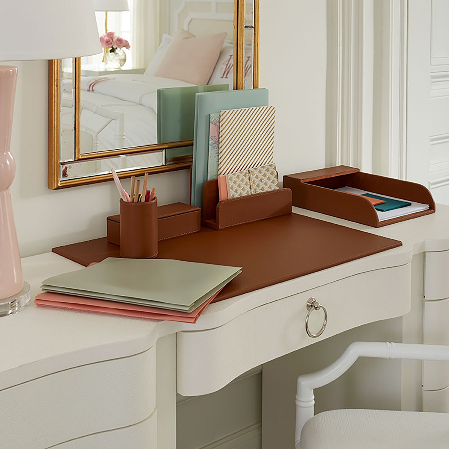 Villa and House Hunter Paper Tray