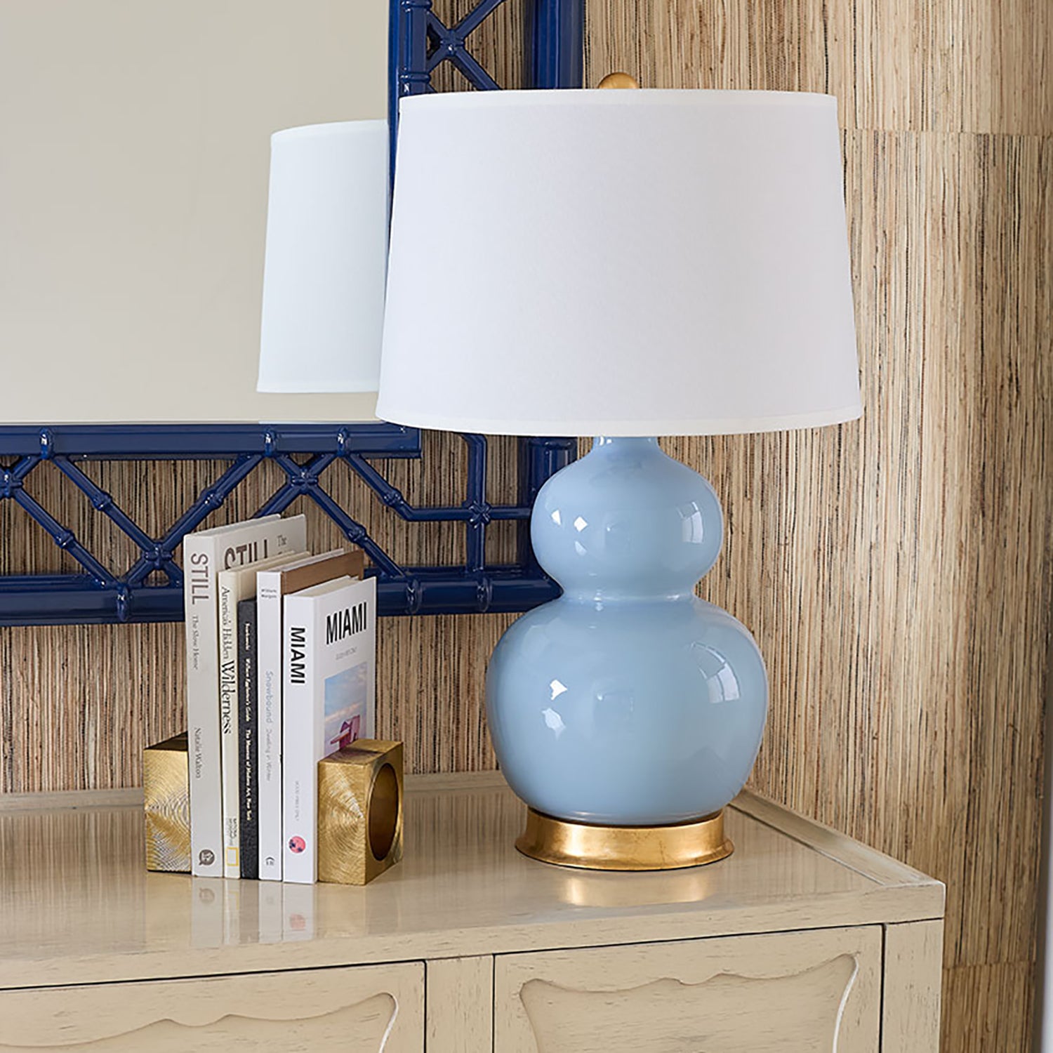 Villa and House Jade Table Lamp Base