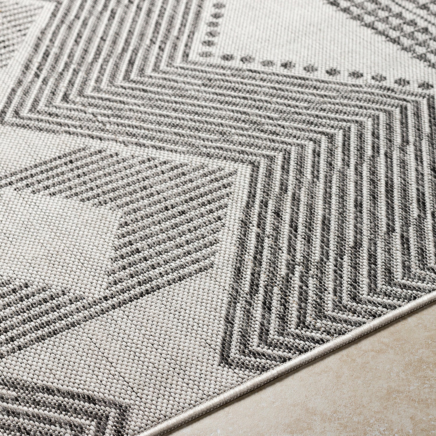 Livabliss Long Beach Zig Zag Indoor/Outdoor Rug