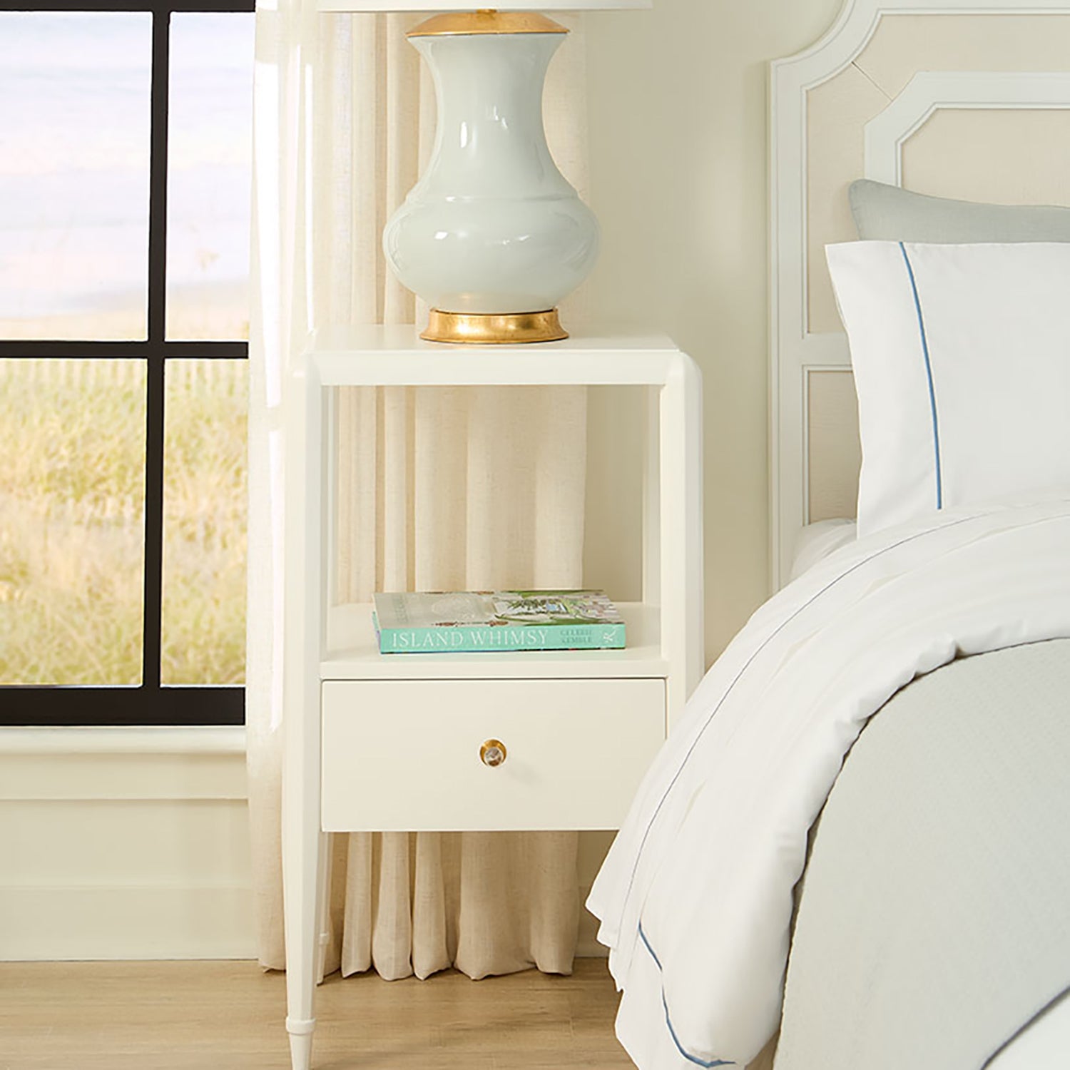 Villa and House Lilian 1 Drawer End Table