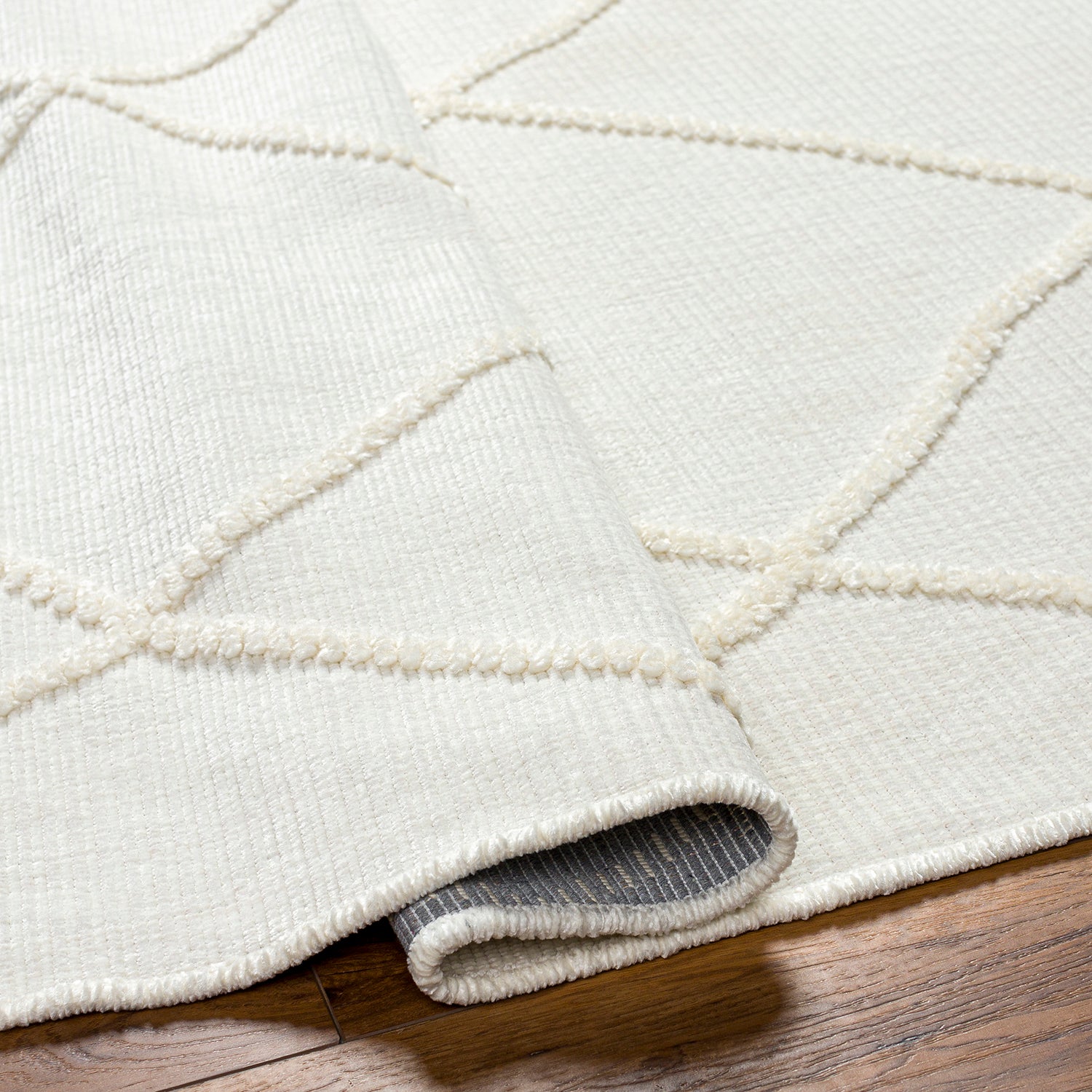 Livabliss Lyna Diamond Washable Rug