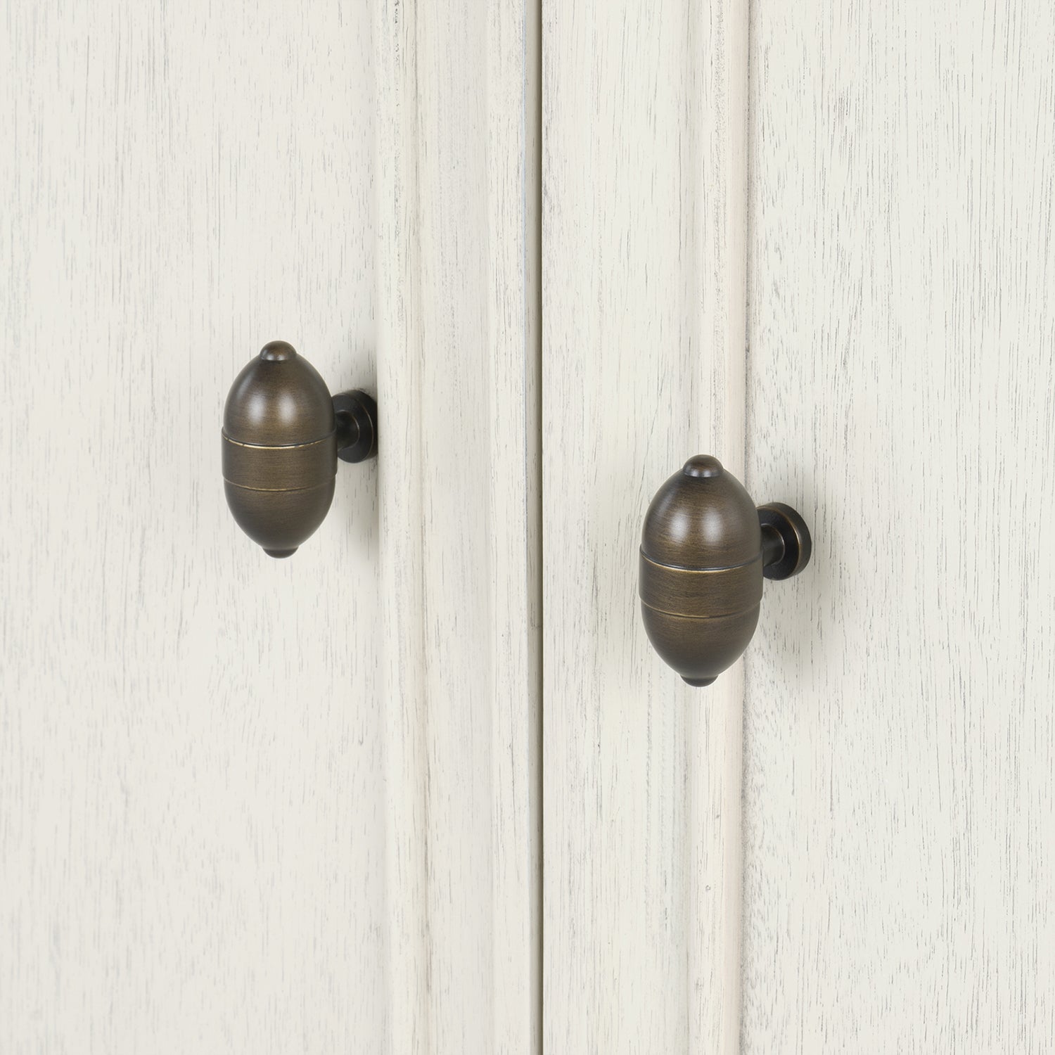 Villa and House Maxwell 4 Door Cabinet