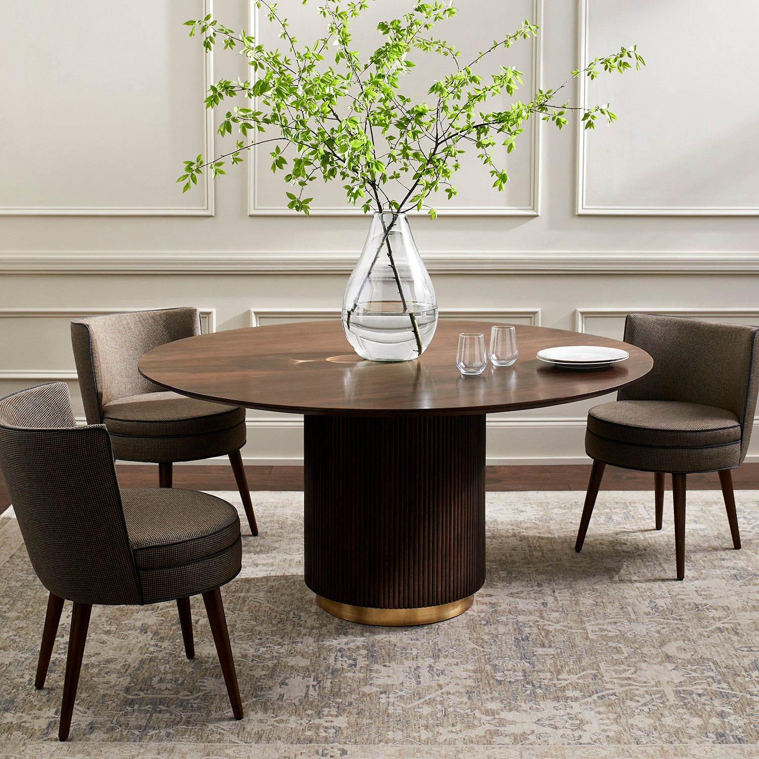Nems Dining Table