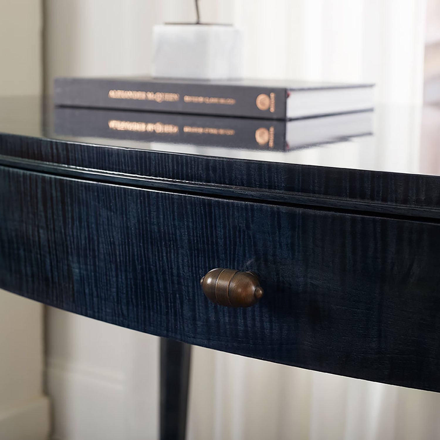 Villa and House Natalie Desk