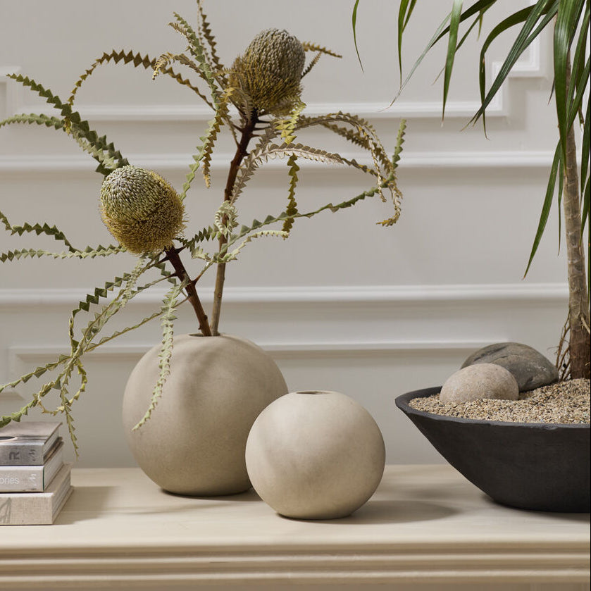 Ovo Vase