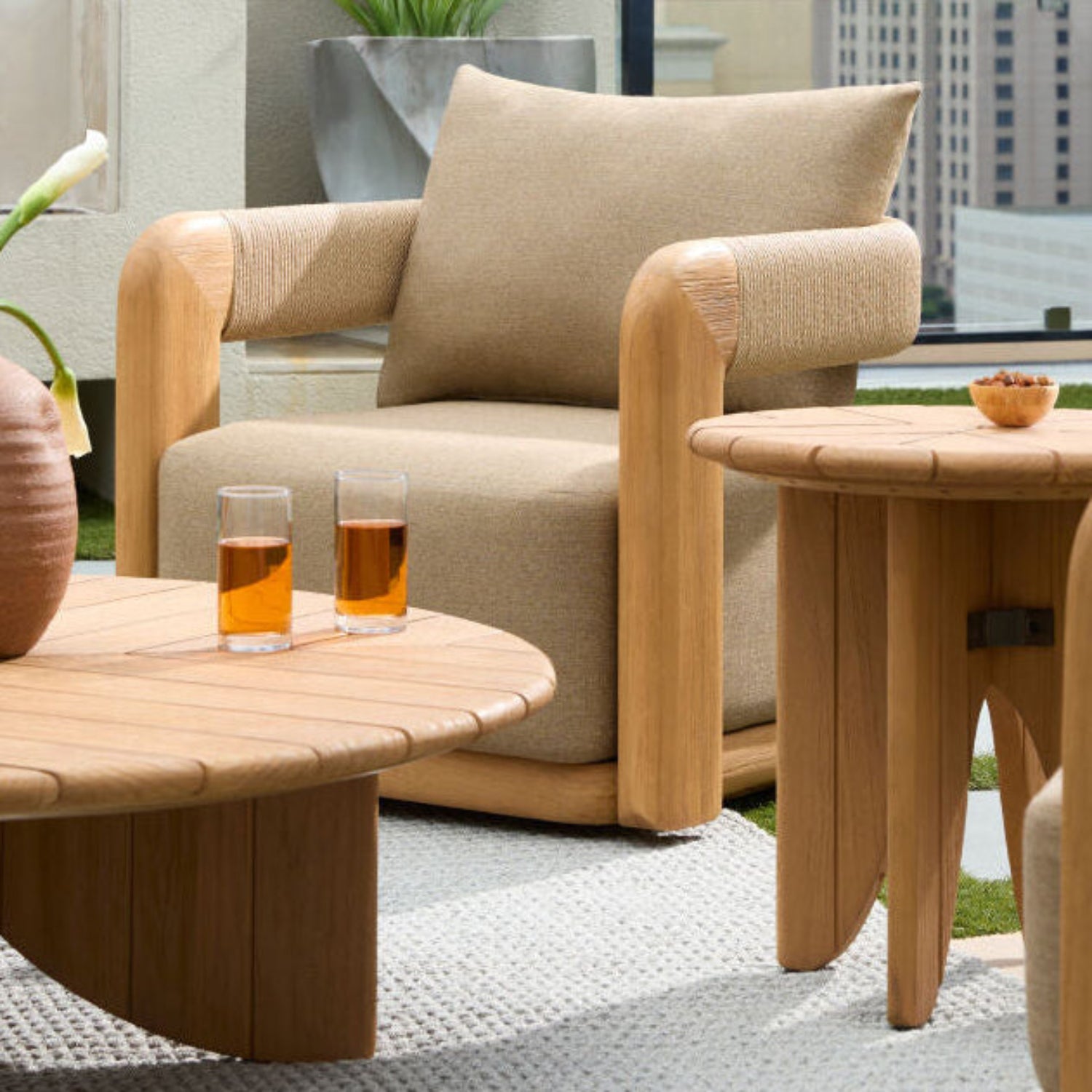 Palma Sunbrella Outdoor Swivel Chair