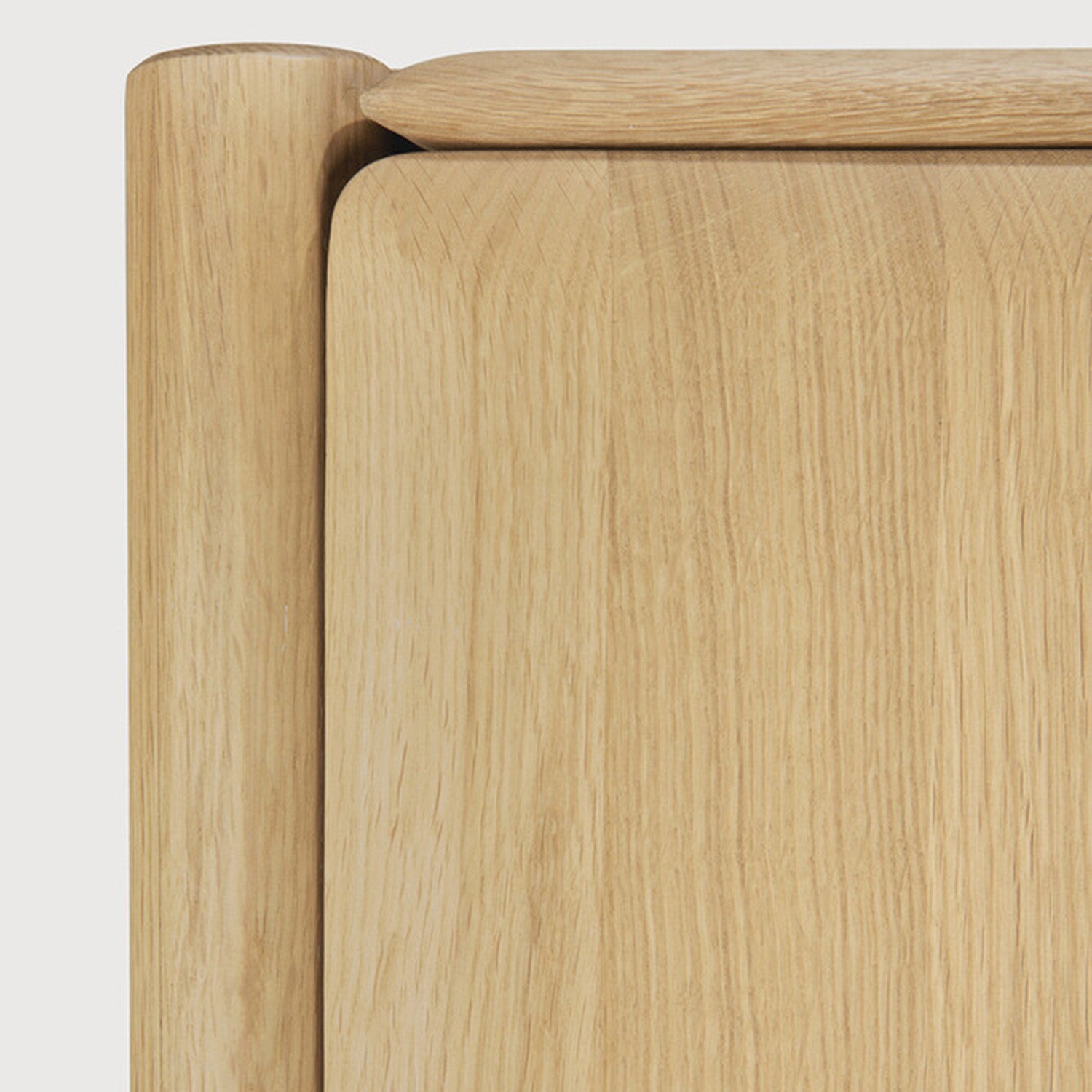Ethnicraft PI Oak Cupboard