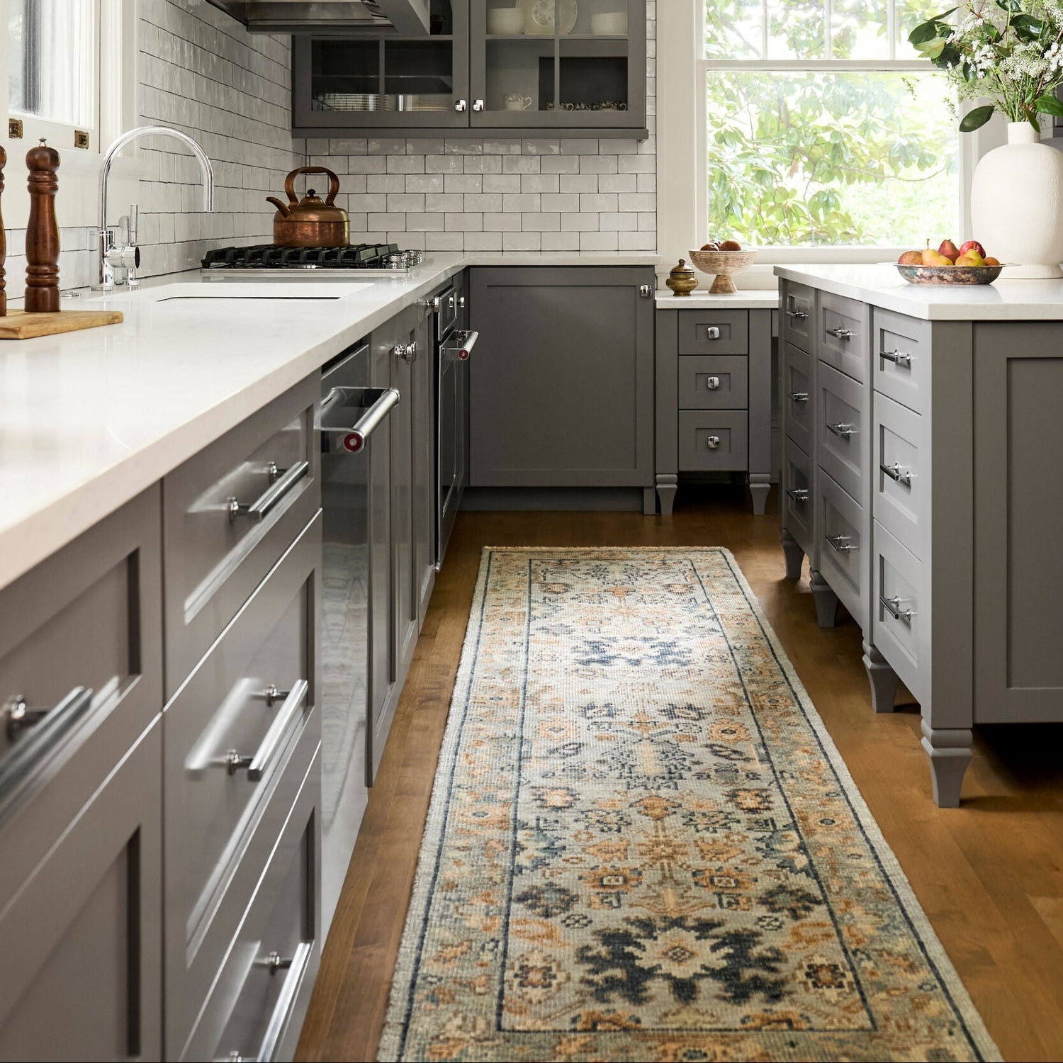 Surya Reign REG-2314 Hand Knotted Rug