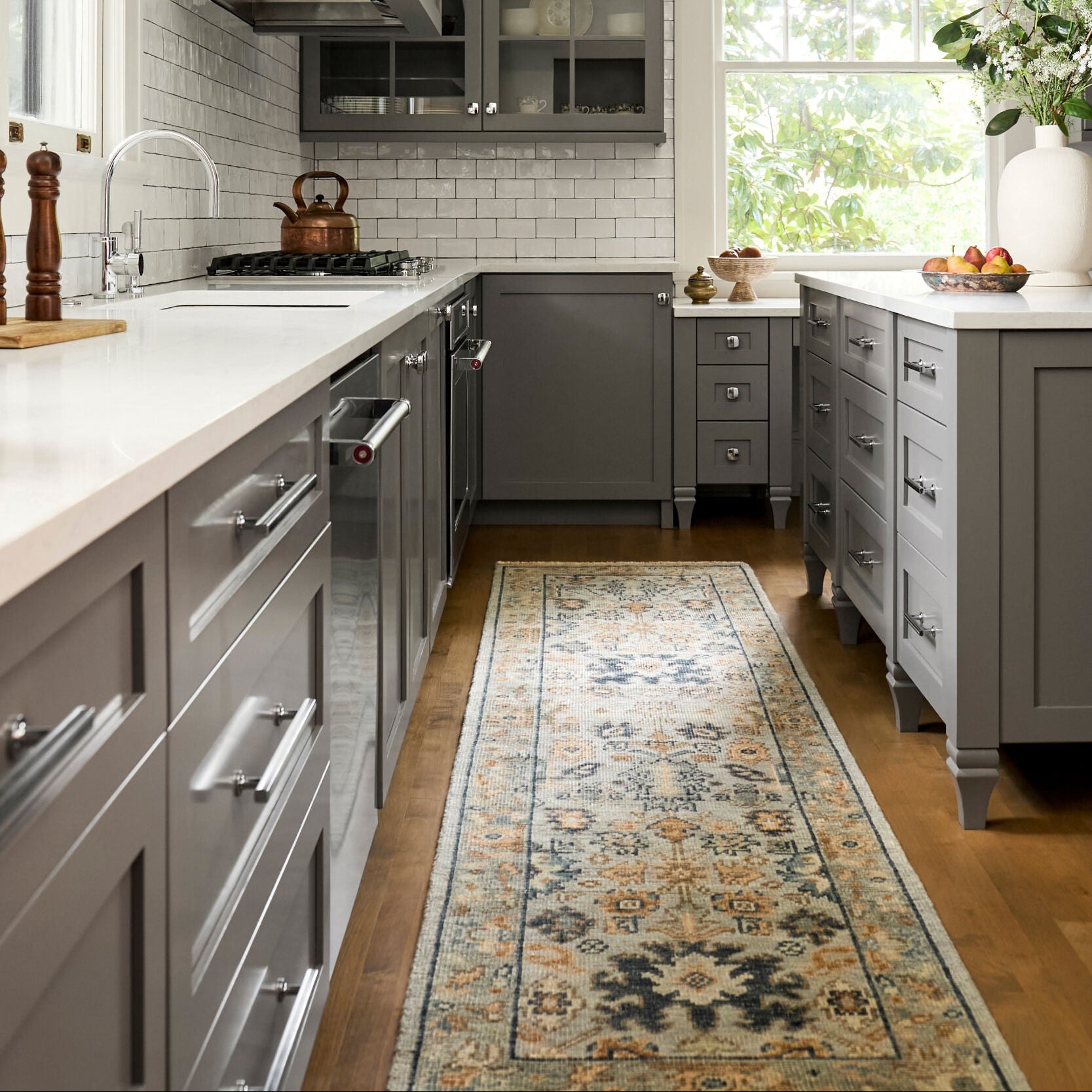 Surya Reign REG-2314 Hand Knotted Rug