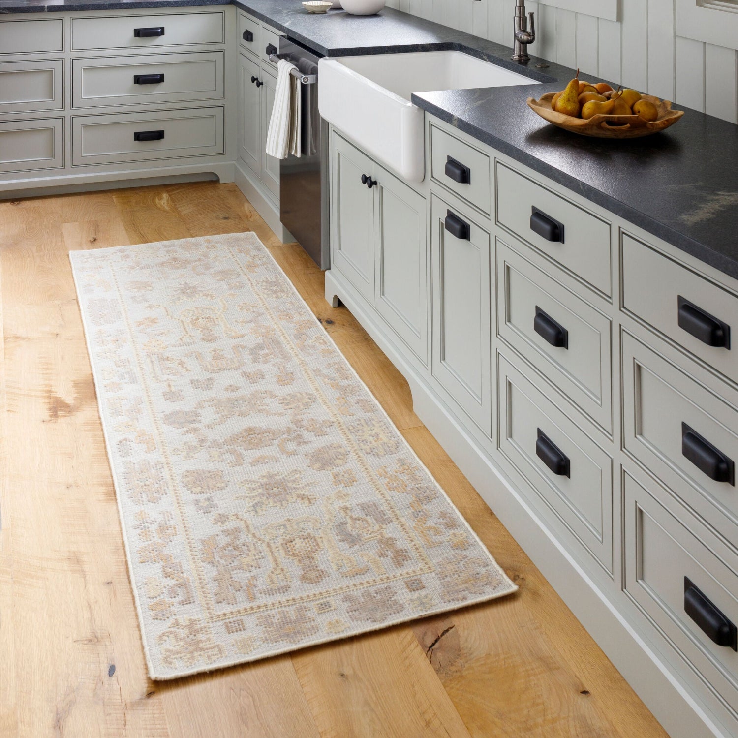 Surya Revere RVE-2310 Hand Knotted Rug