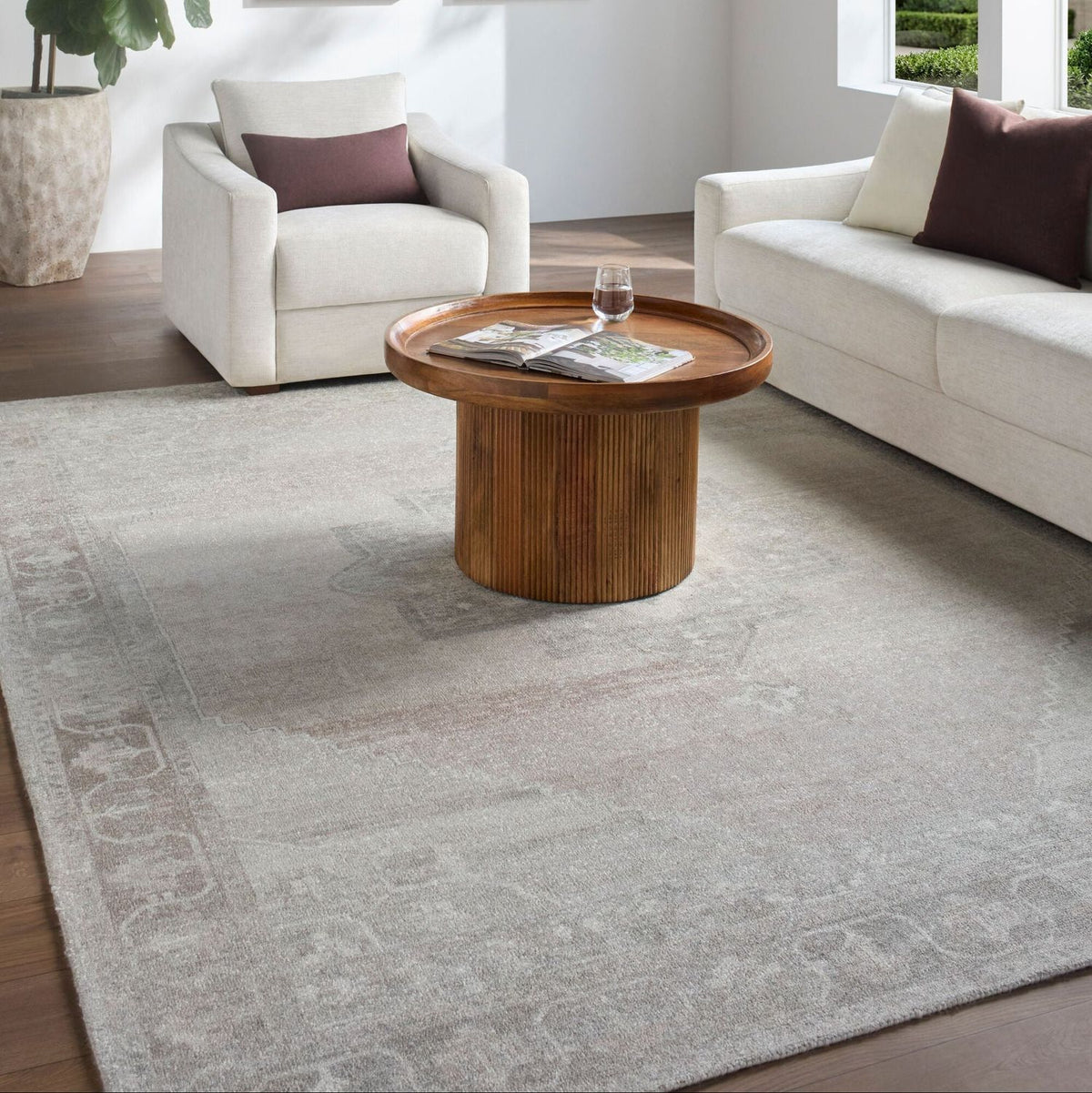 Livabliss Unique UNQ-2324 Hand Tufted Rug