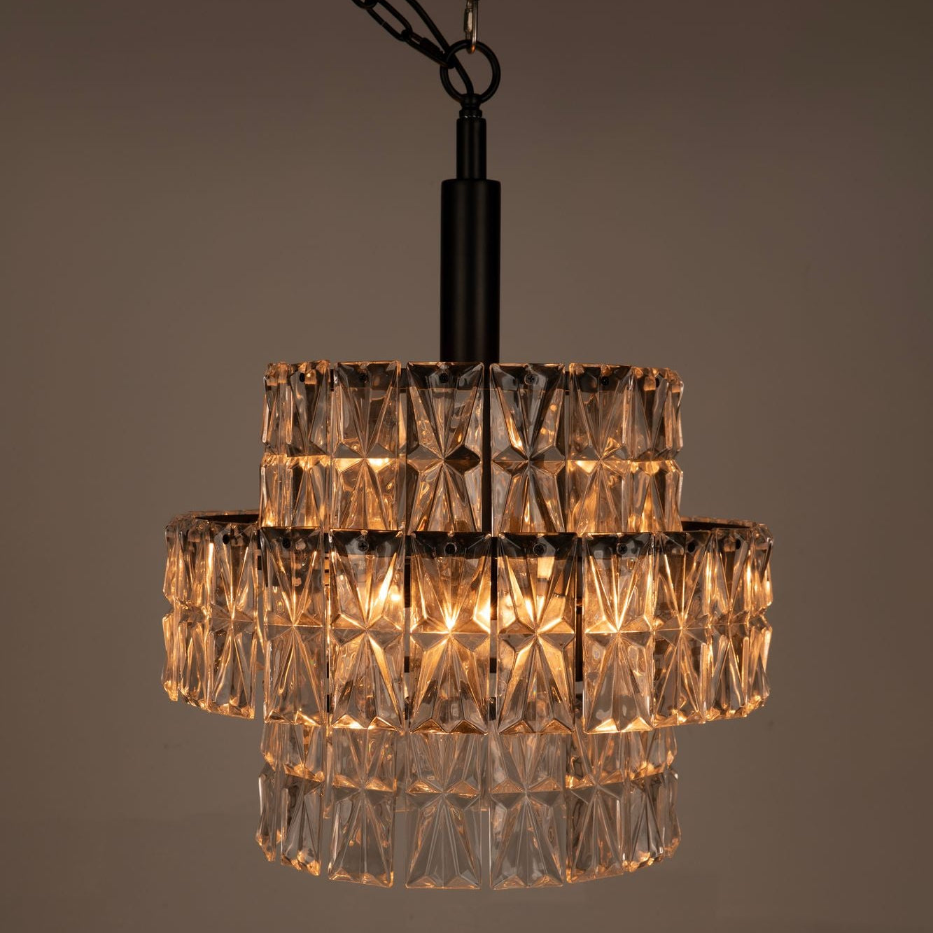 Noir Nuuk Chandelier, warm ambient light