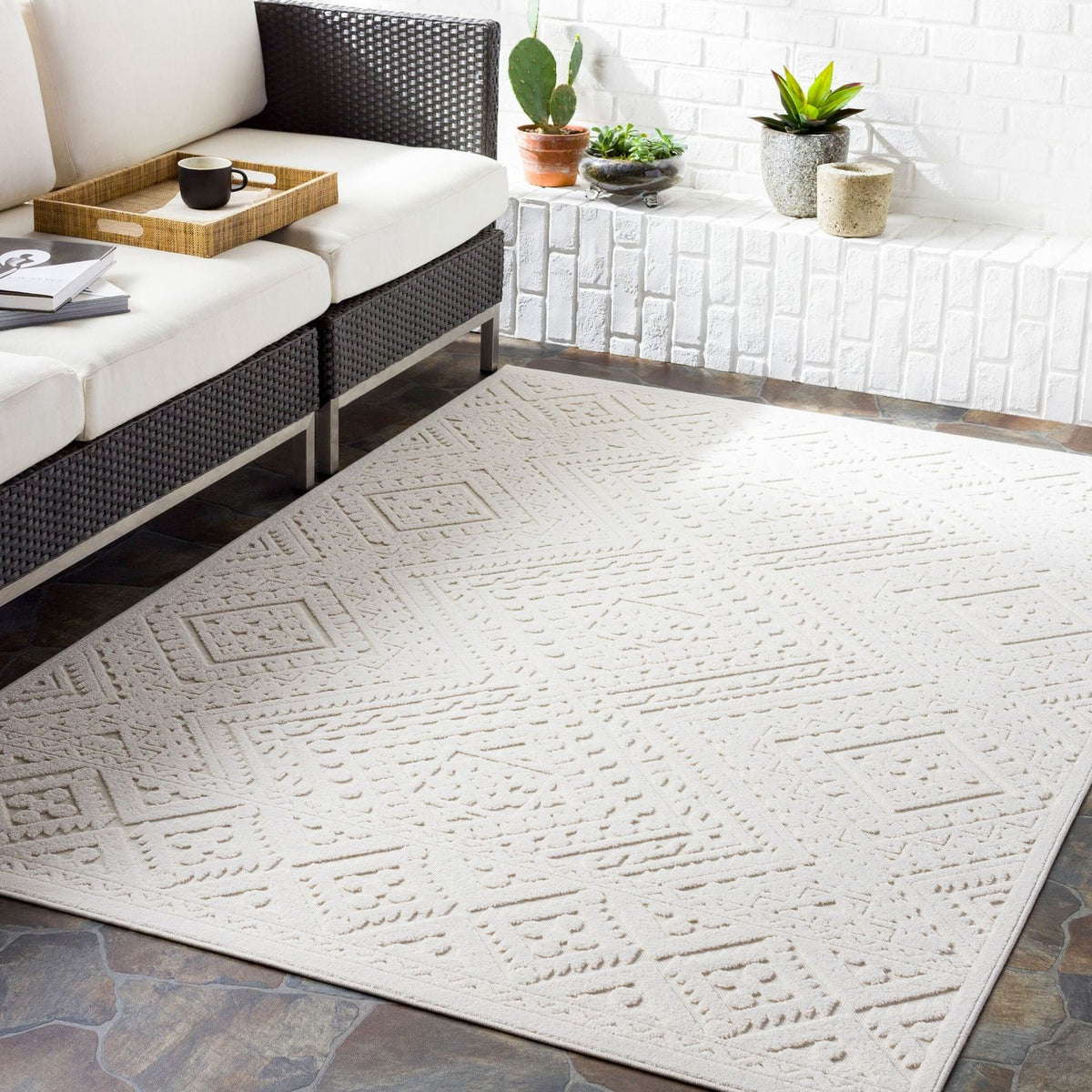 Livabliss Greenwich GWC-2304 Machine Woven Indoor/Outdoor Rug
