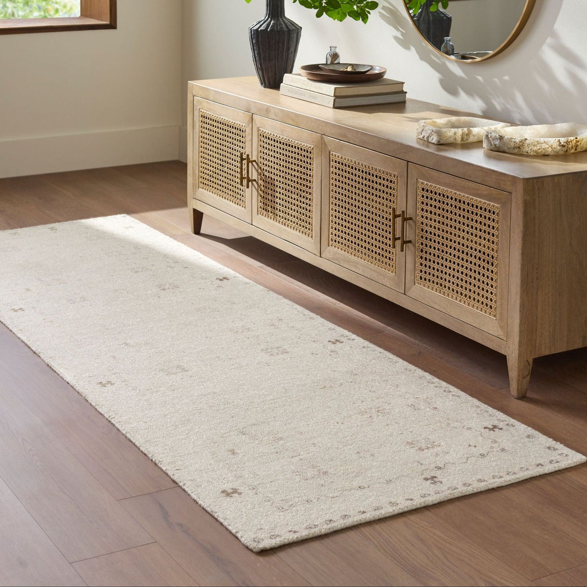 Livabliss Unique UNQ-2322 Hand Tufted Rug
