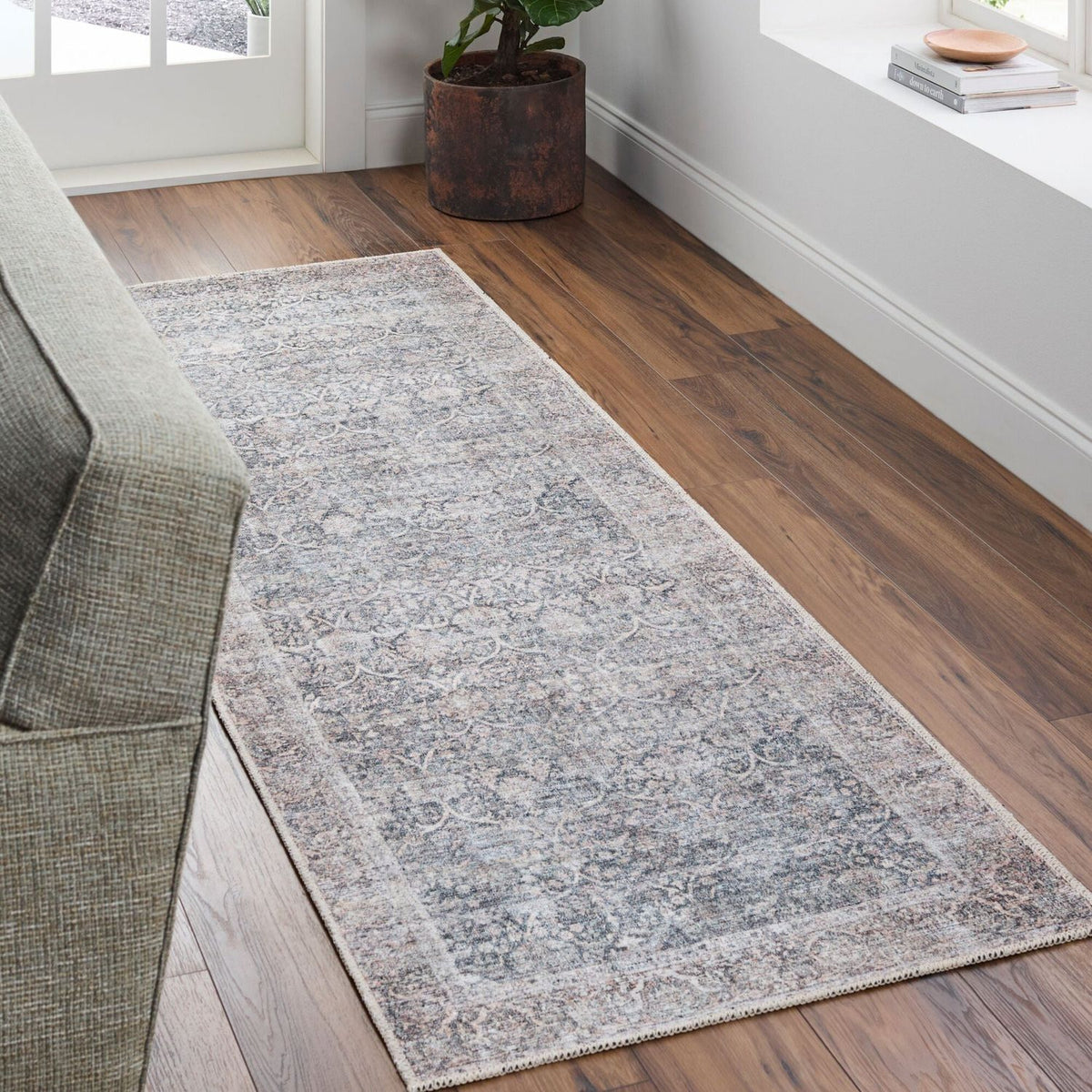 Livabliss Lorelai VVLO-2303 Machine Woven Rug