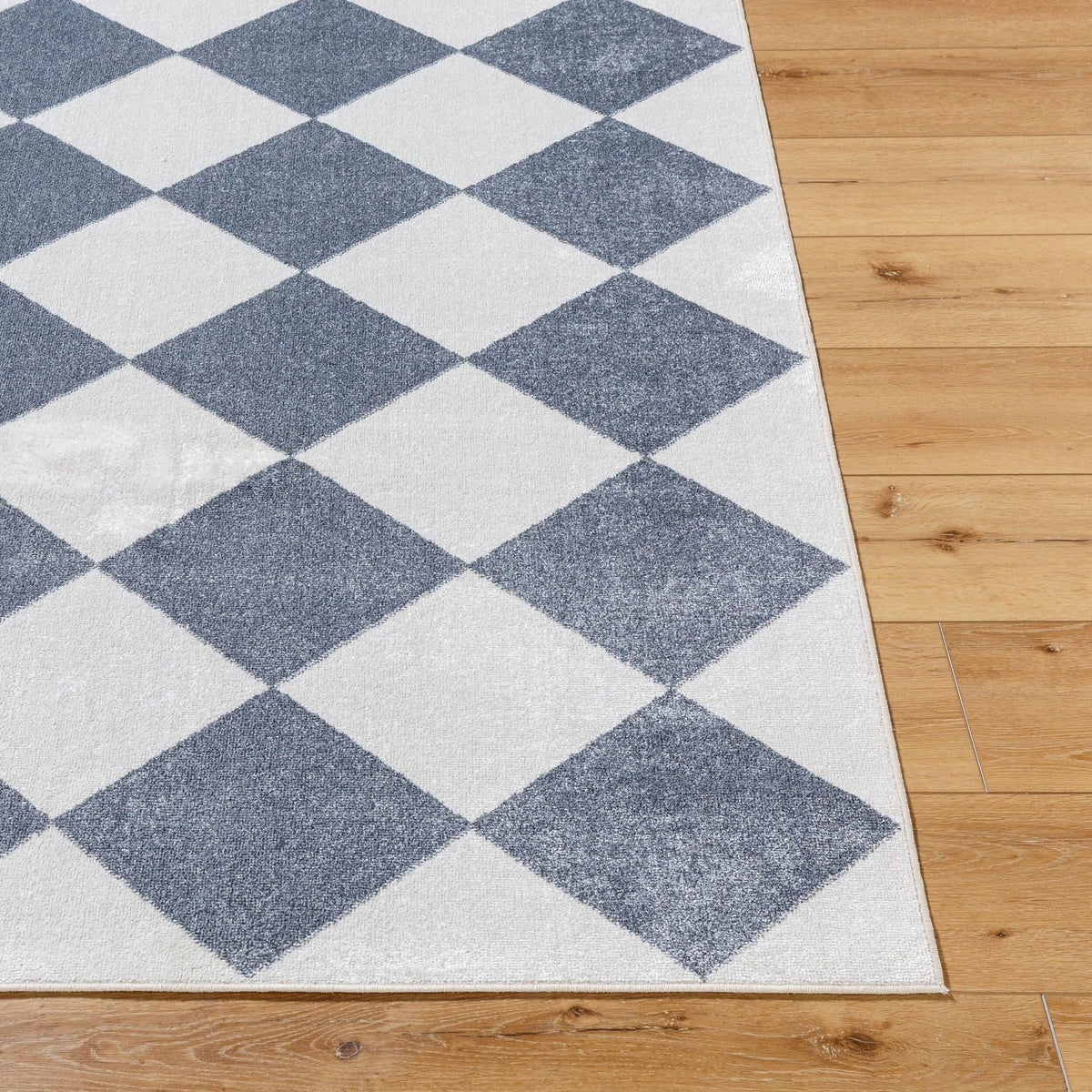 Livabliss Lillian LLL-2372 Machine Woven Rug