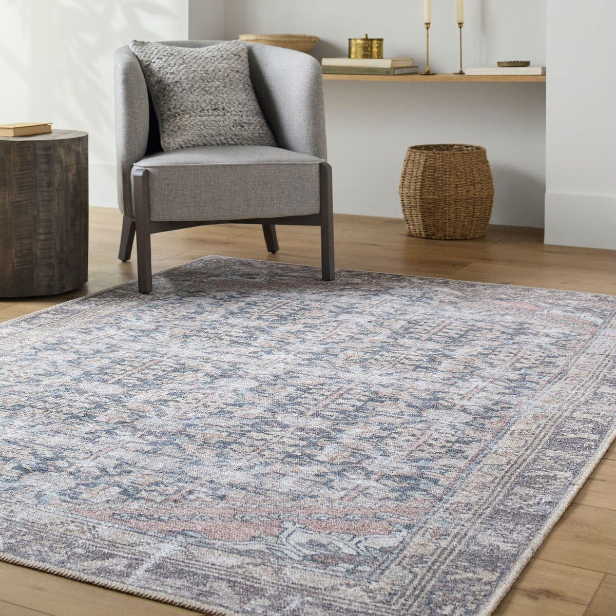 Livabliss Vinny VNY-2315 Machine Woven Rug