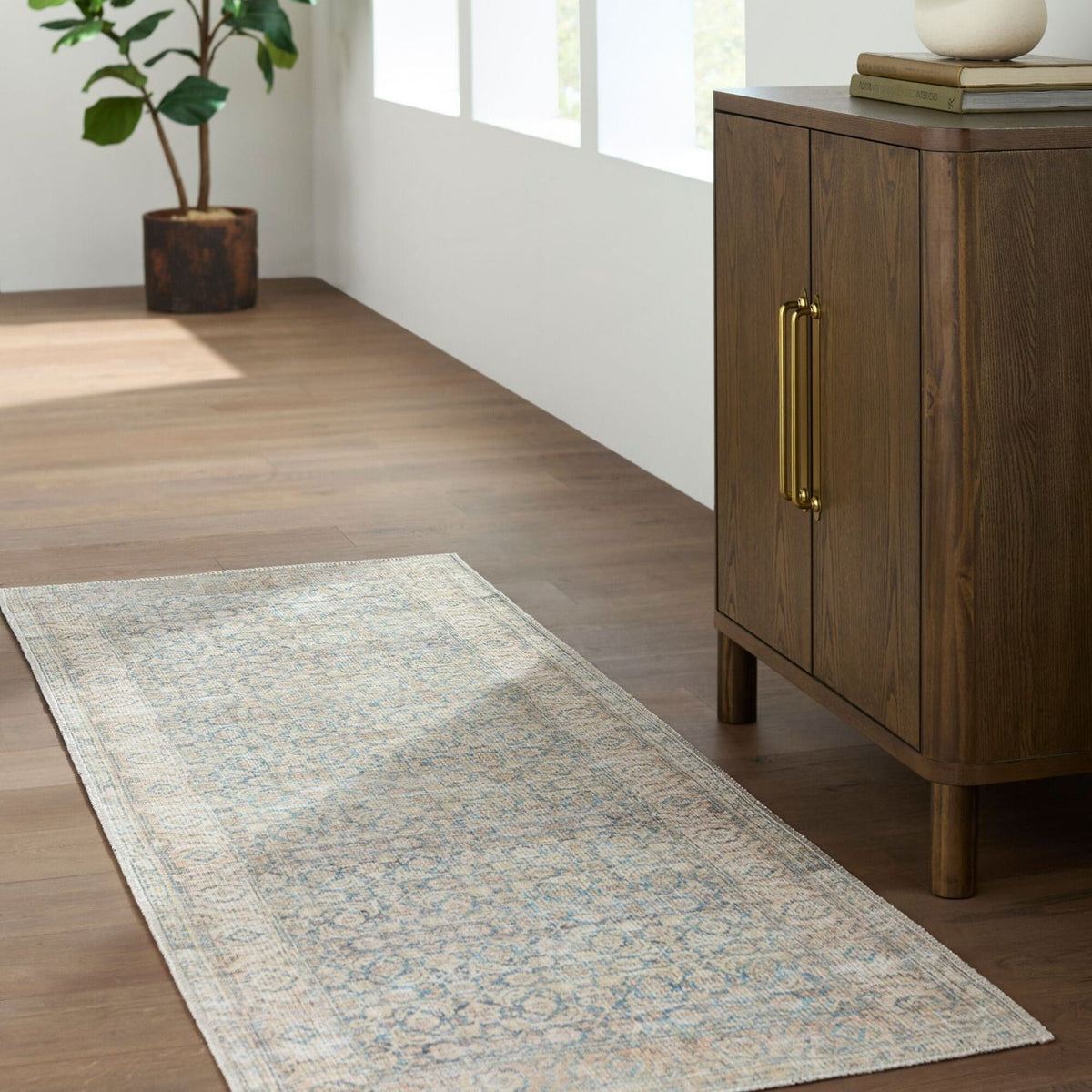Jenni Yolo Home x Livabliss Sylvia JYSL-2302 Machine Woven Rug