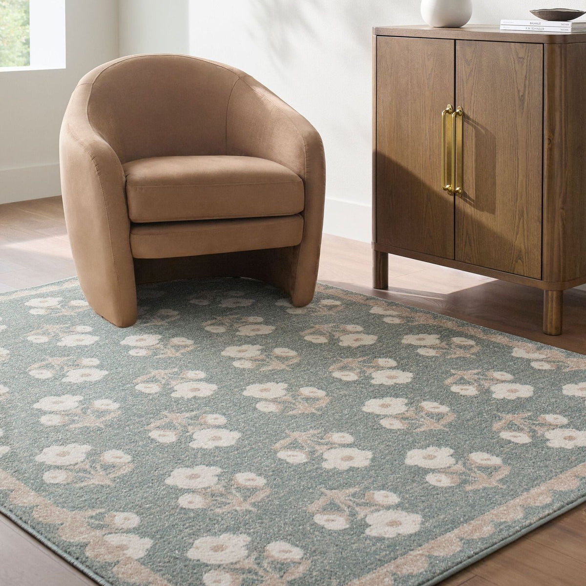 Jenni Yolo Home x Livabliss Louise JYLS-2303 Machine Woven Rug