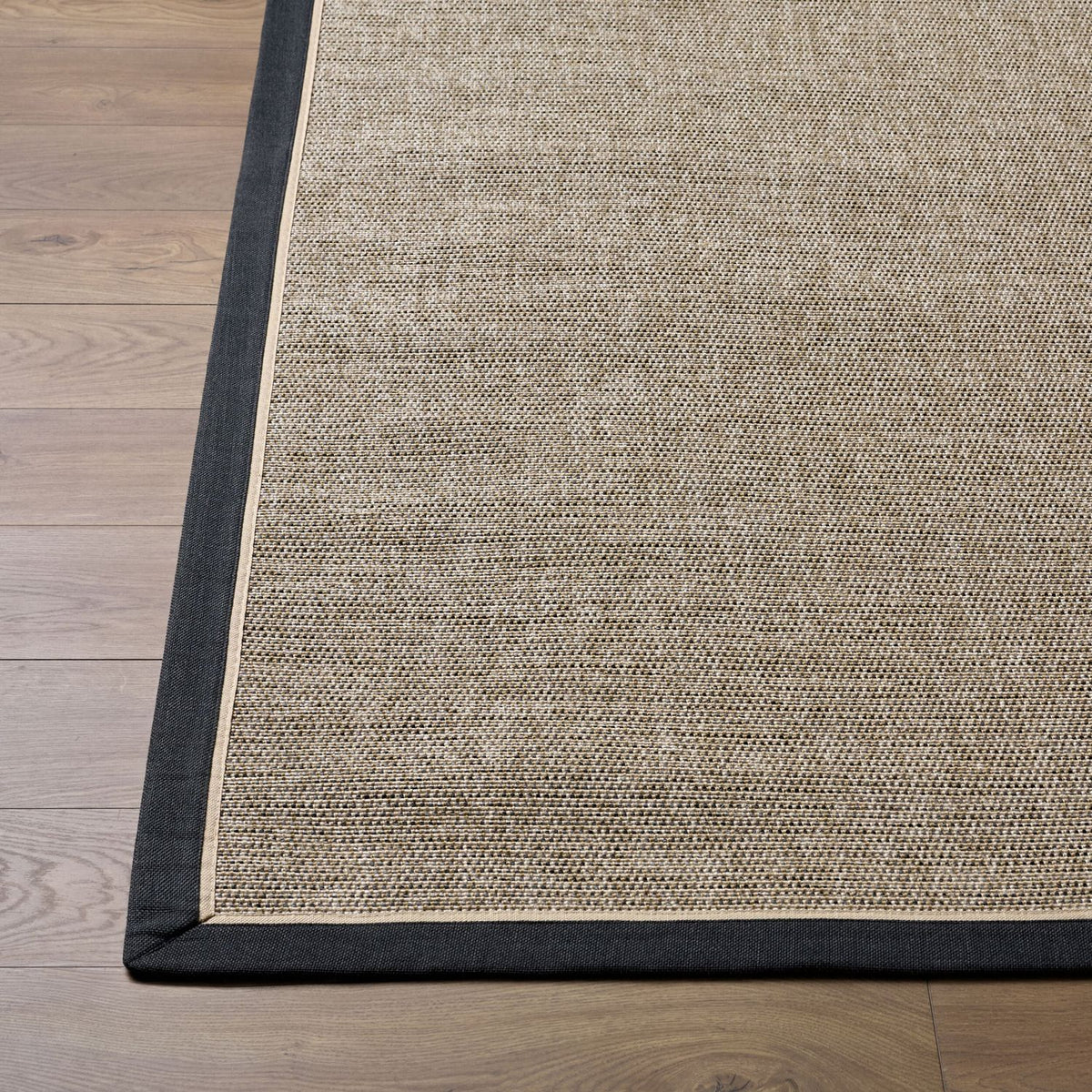Livabliss Paragon PGR-2301 Machine Woven Rug