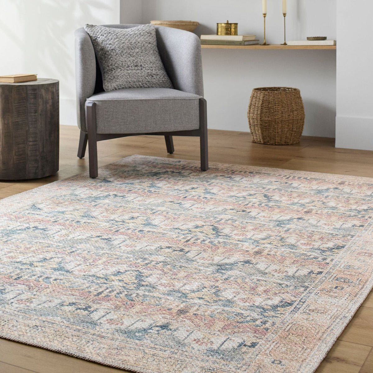 Livabliss Vinny VNY-2317 Machine Woven Rug