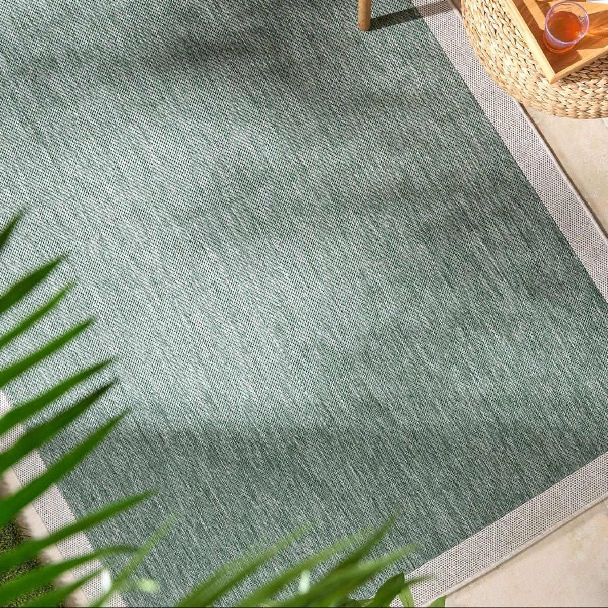 Livabliss Miami Beach MBH-2304 Machine Woven Indoor/Outdoor Rug