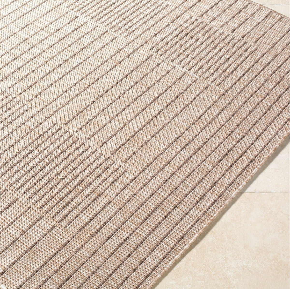 Galey Alix x Livabliss Rye GARY-2300 Machine Woven Indoor/Outdoor Rug