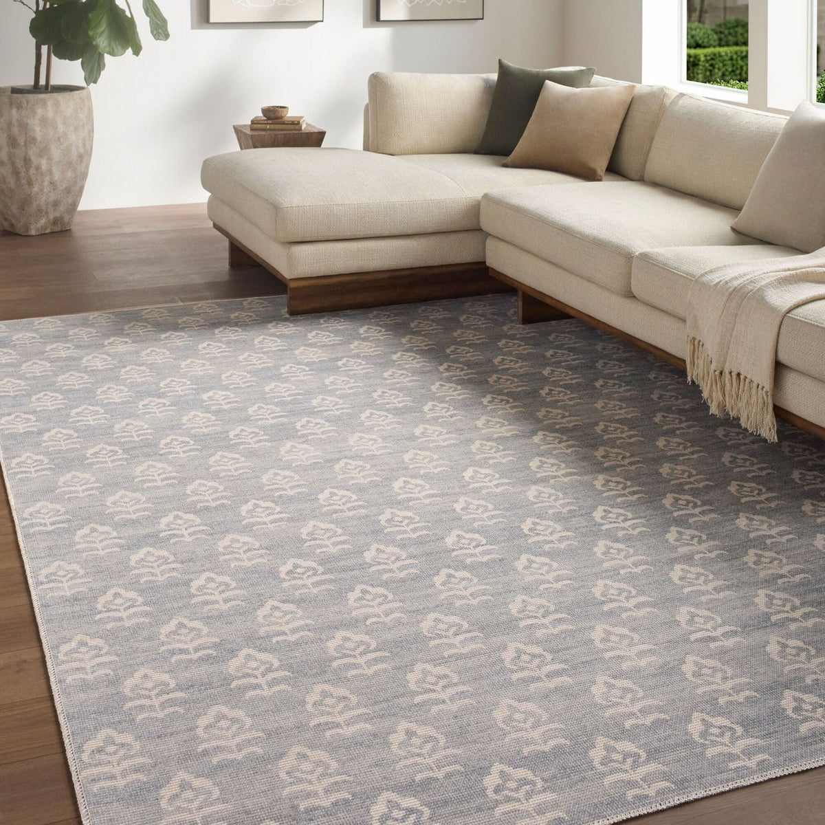 Jenni Yolo Home x Livabliss Flora JYFL-2301 Machine Woven Rug