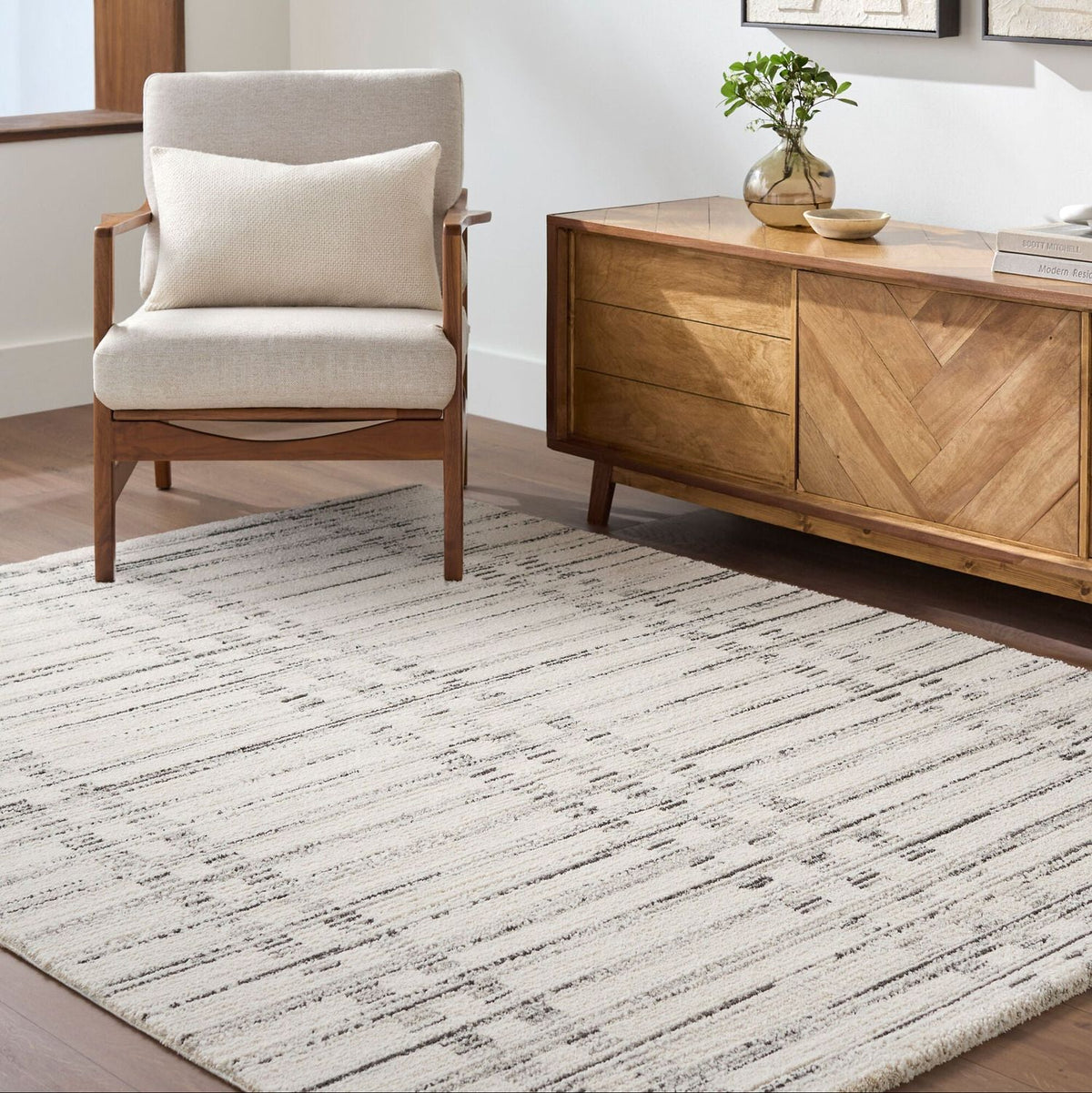Livabliss Gavic GVC-2324 Machine Woven Rug