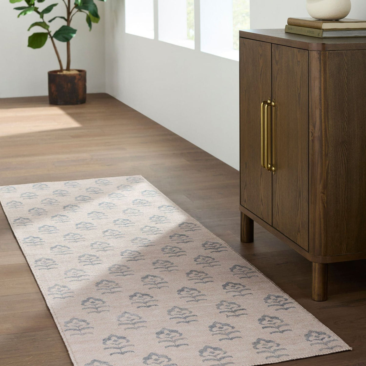 Jenni Yolo Home x Livabliss Flora JYFL-2304 Machine Woven Rug
