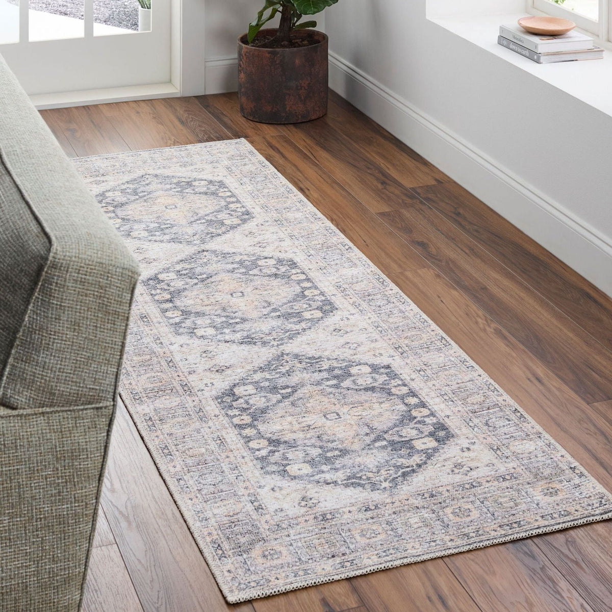 Livabliss Lorelai VVLO-2306 Machine Woven Rug