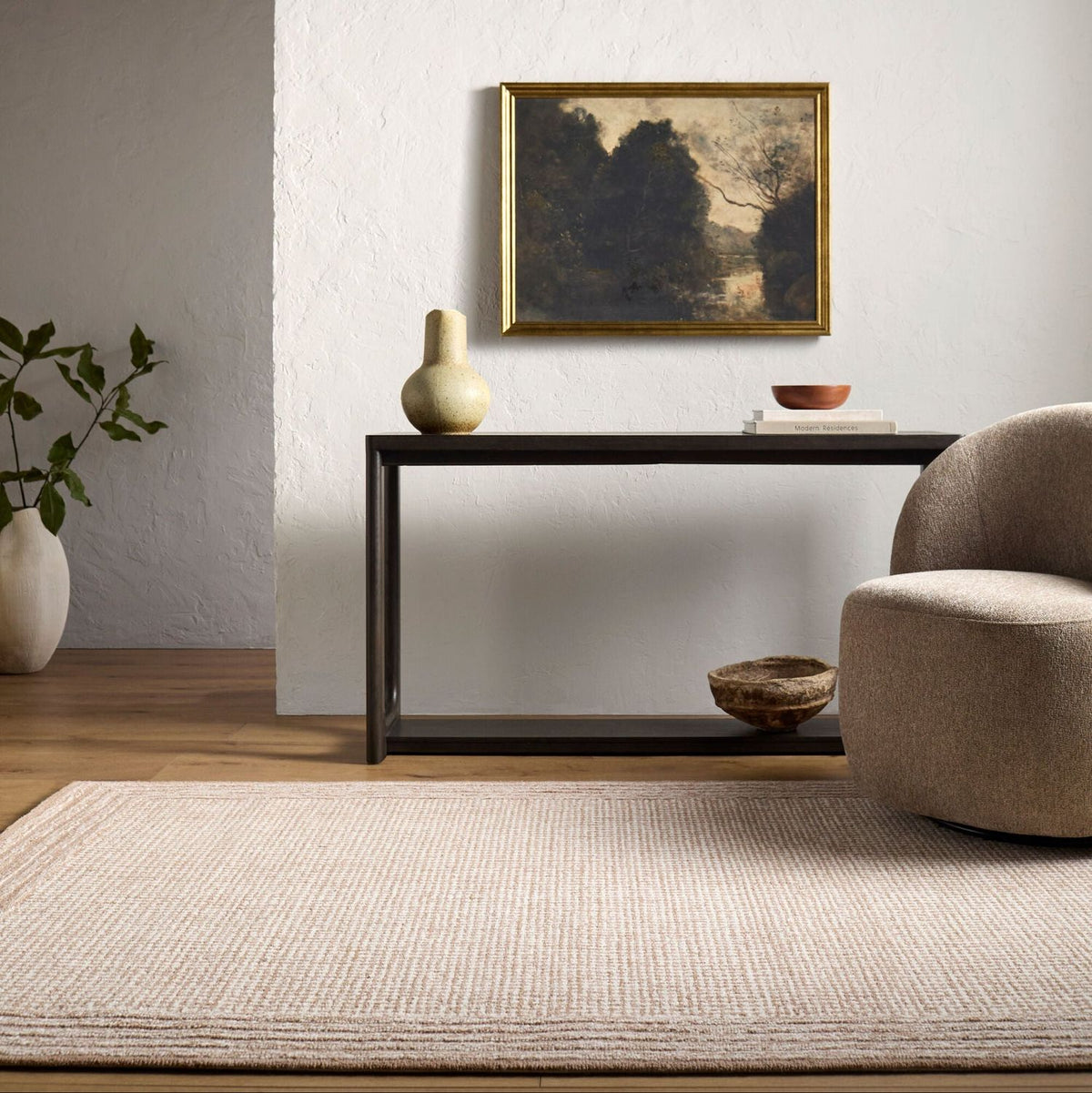 Livabliss Benchcraft BEC-2302 Hand Tufted Rug