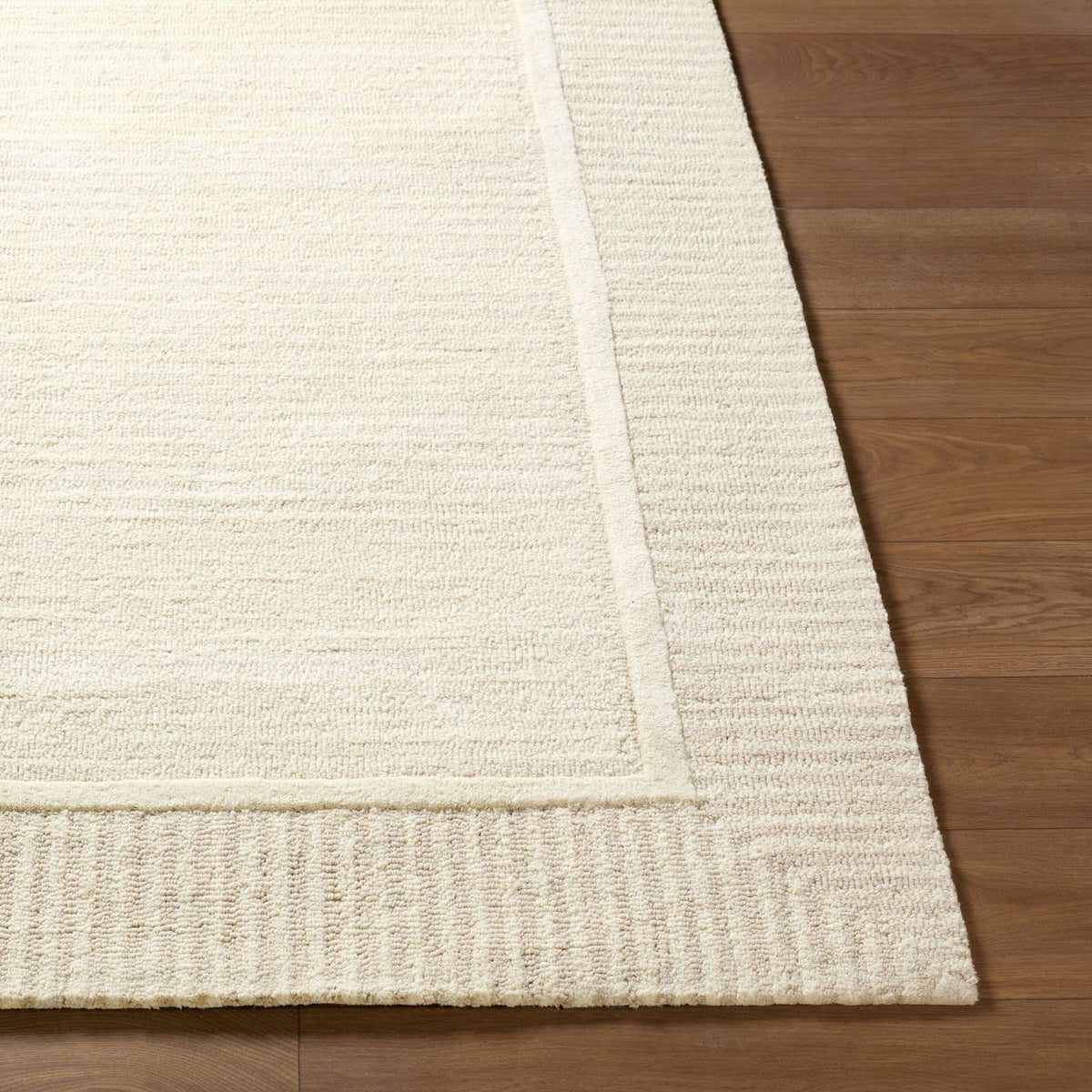 Livabliss Benchcraft BEC-2306 Hand Tufted Rug