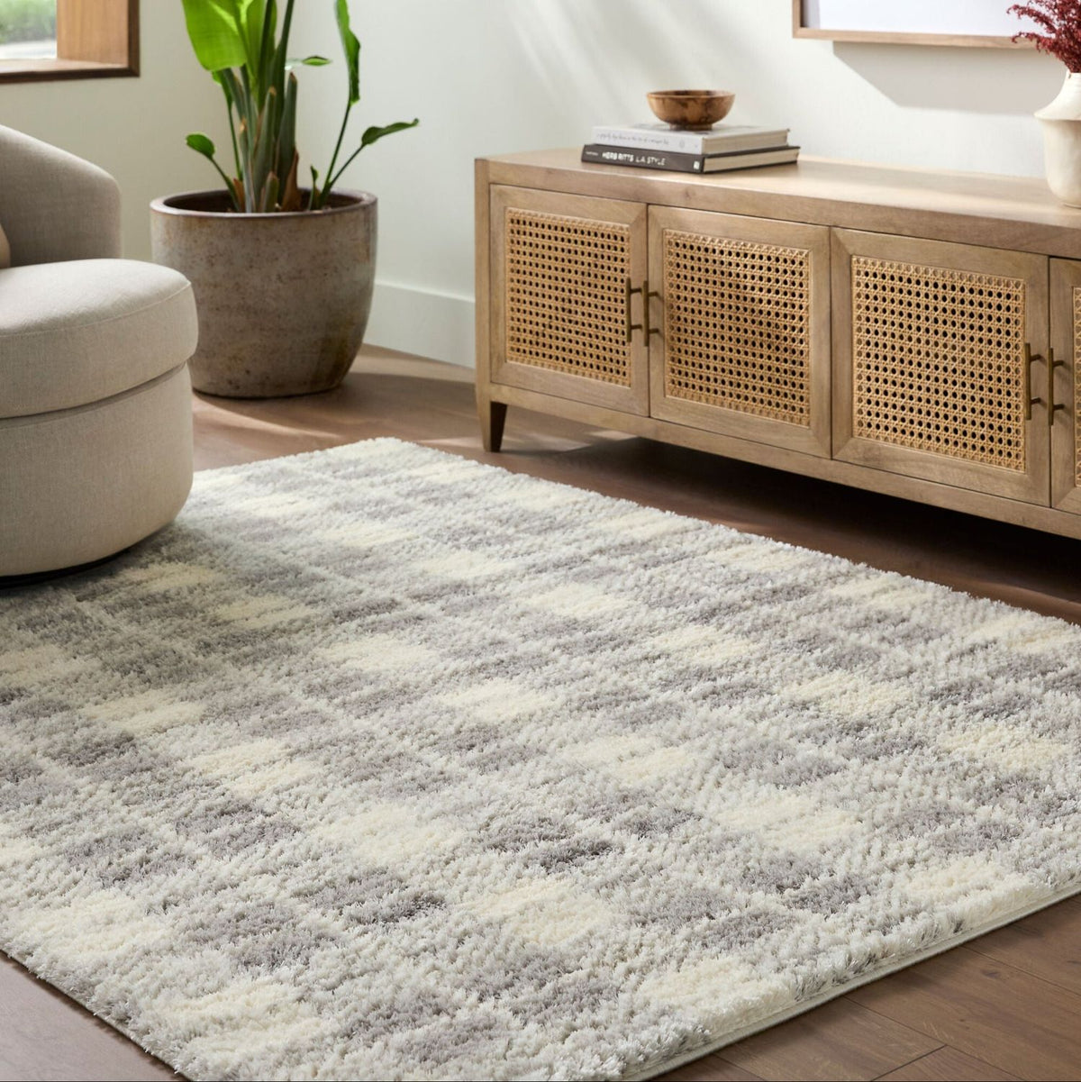 Livabliss Primo PRO-2317 Machine Woven Rug