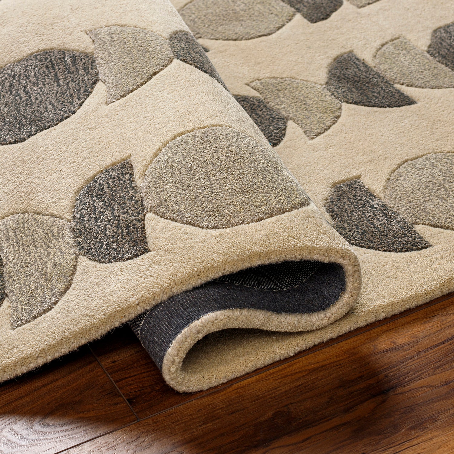 Surya Vilnius Moon Hand Tufted Rug