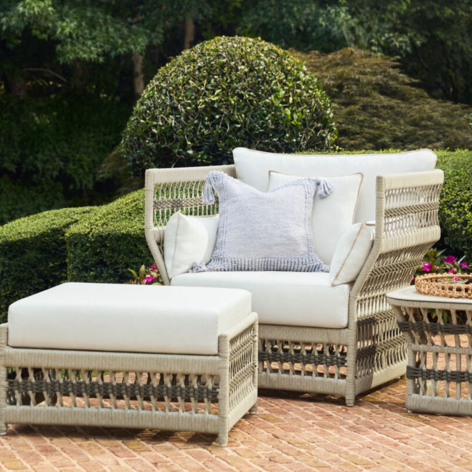 Winder Sunbrella Outdoor Ottoman