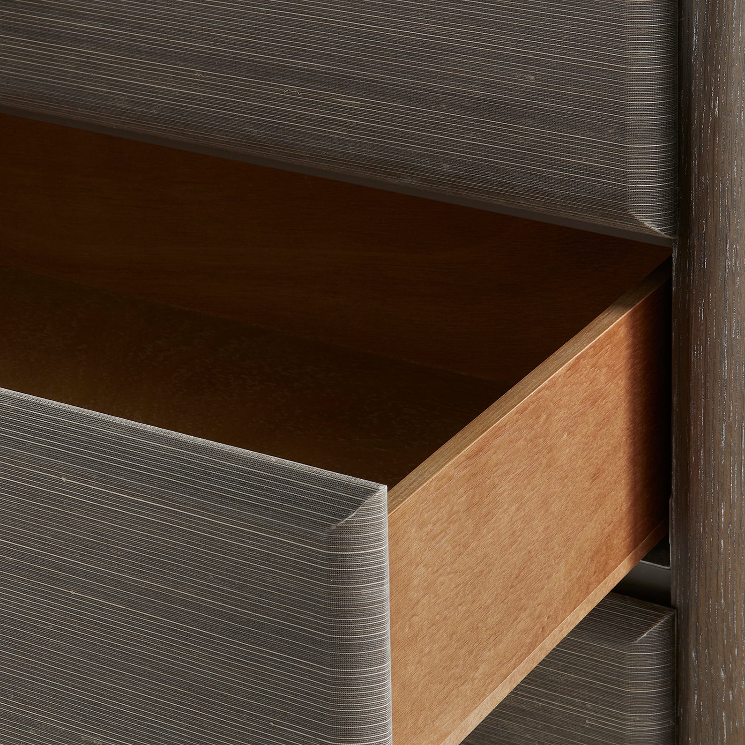 Villa and House Wesley 6 Drawer