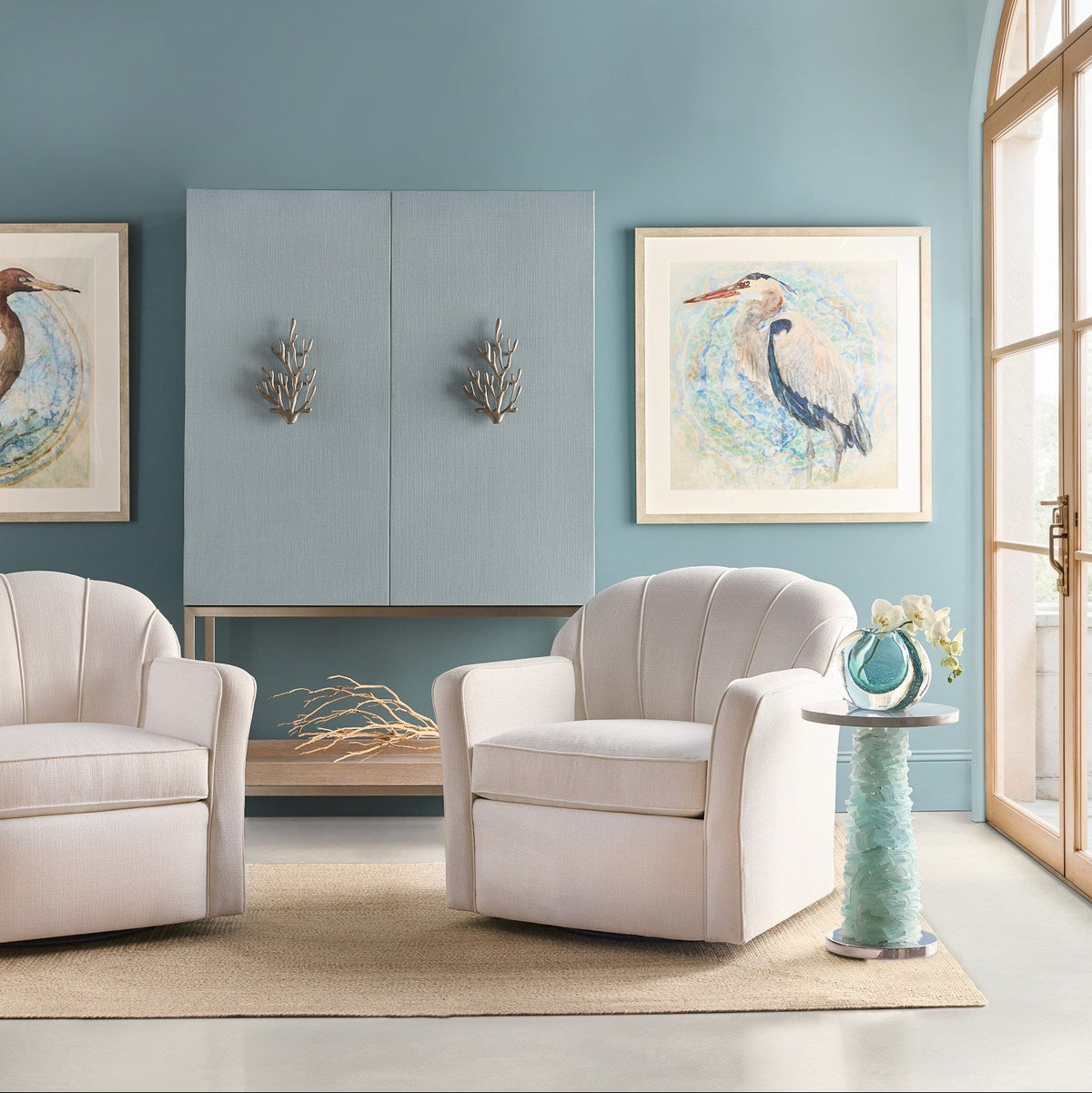 Margaritaville Sandshell Kailani Vanilla Swivel Chair