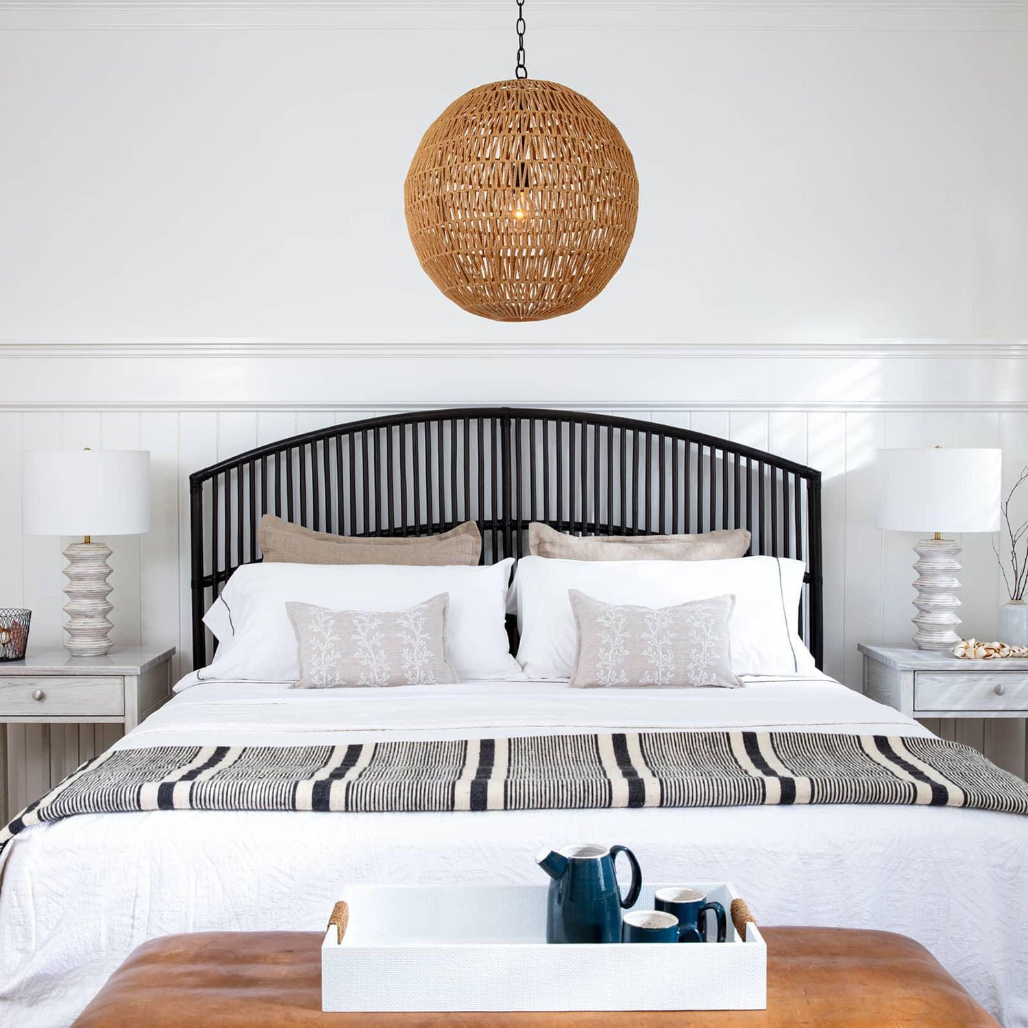 Regina Andrew Nova Wood Table Lamp