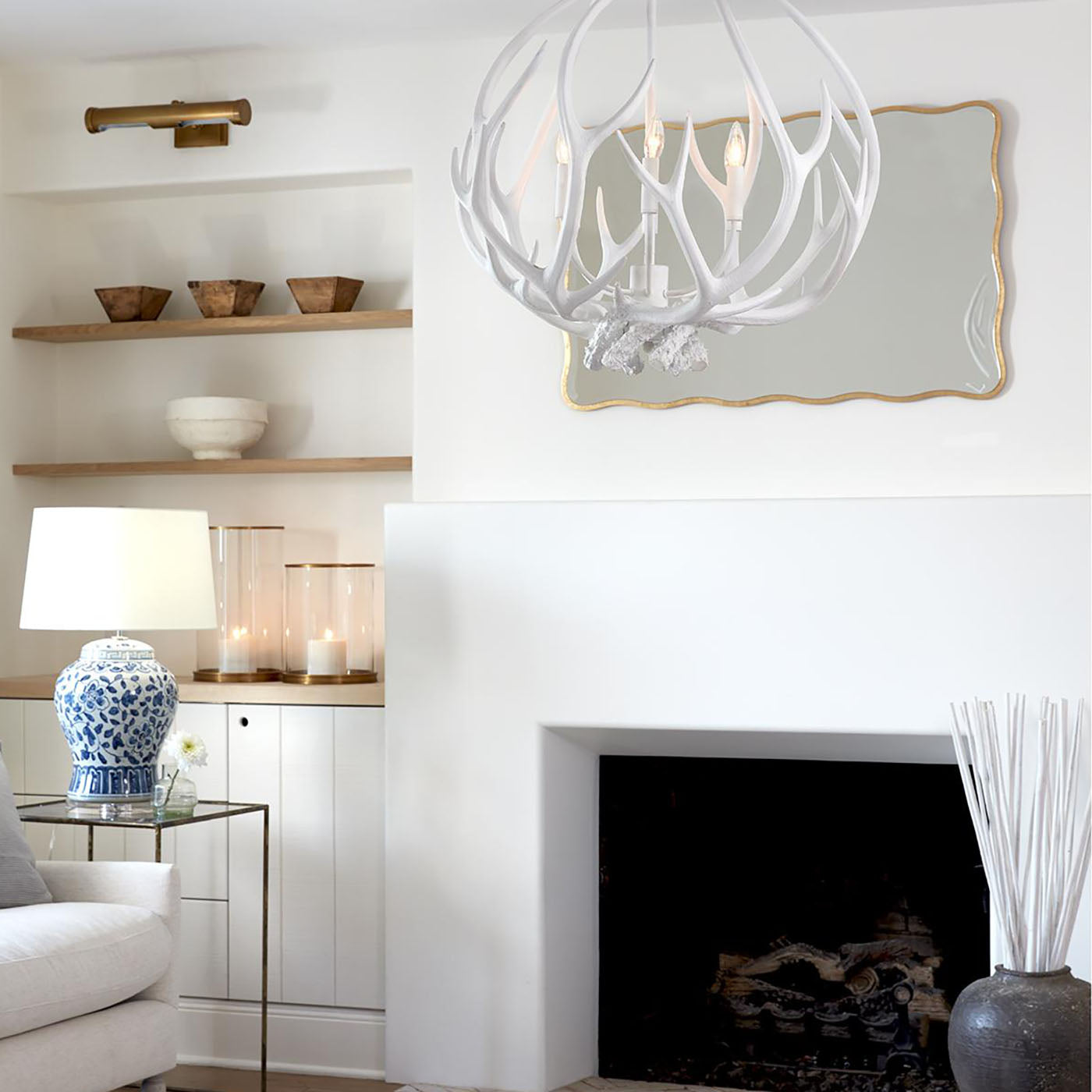 Regina Andrew Royal Table Lamp