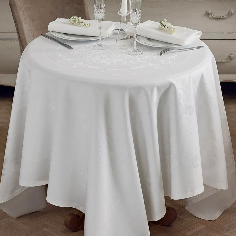 Garnier Thiebaut Comtesse Blanche Jacquard Tablecloth
