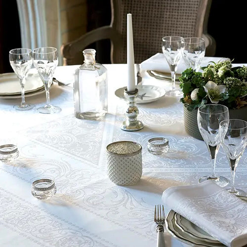 Garnier Thiebaut Alexandrine Snow Jacquard Tablecloth